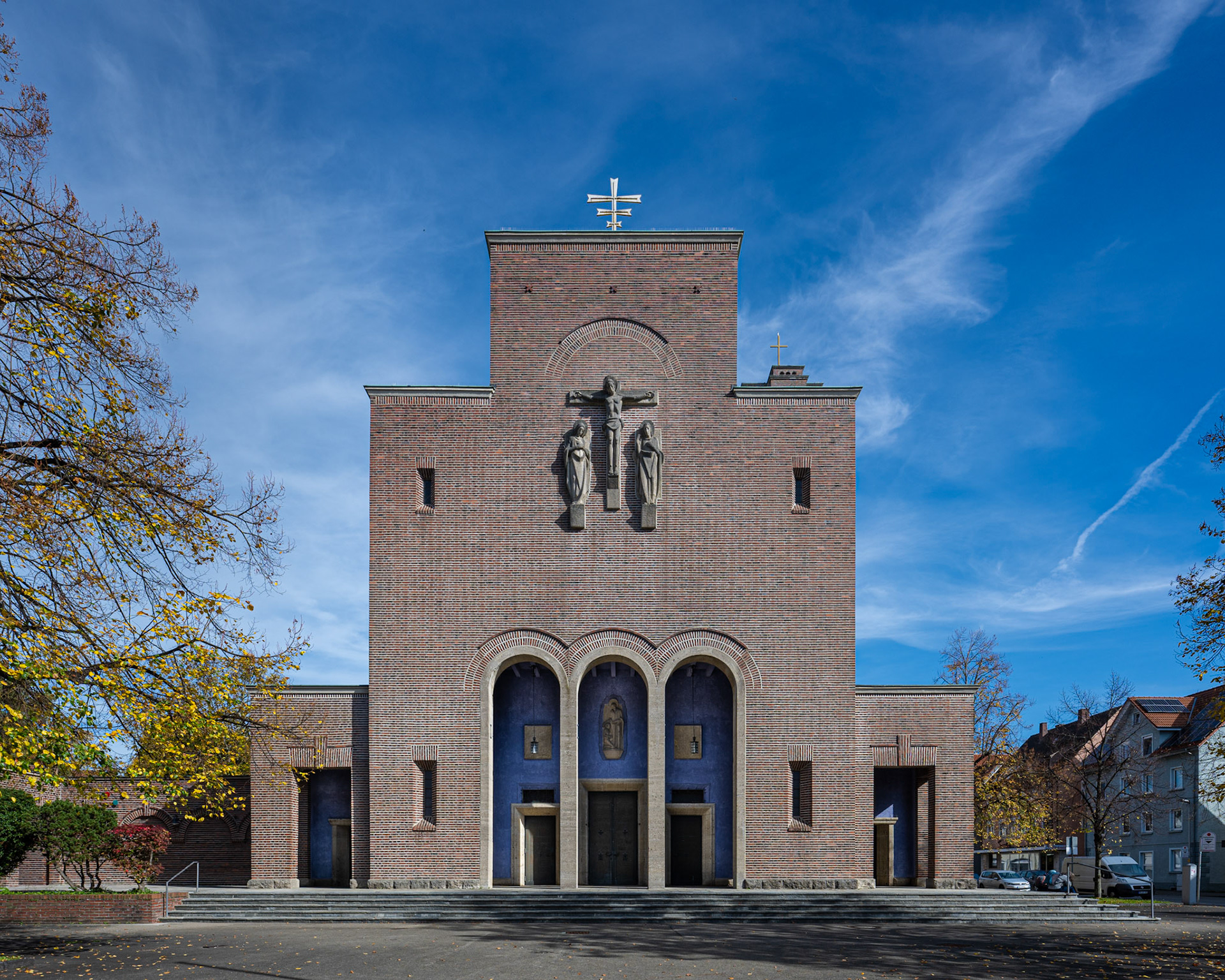 Sankt Petrus Canisius exterior