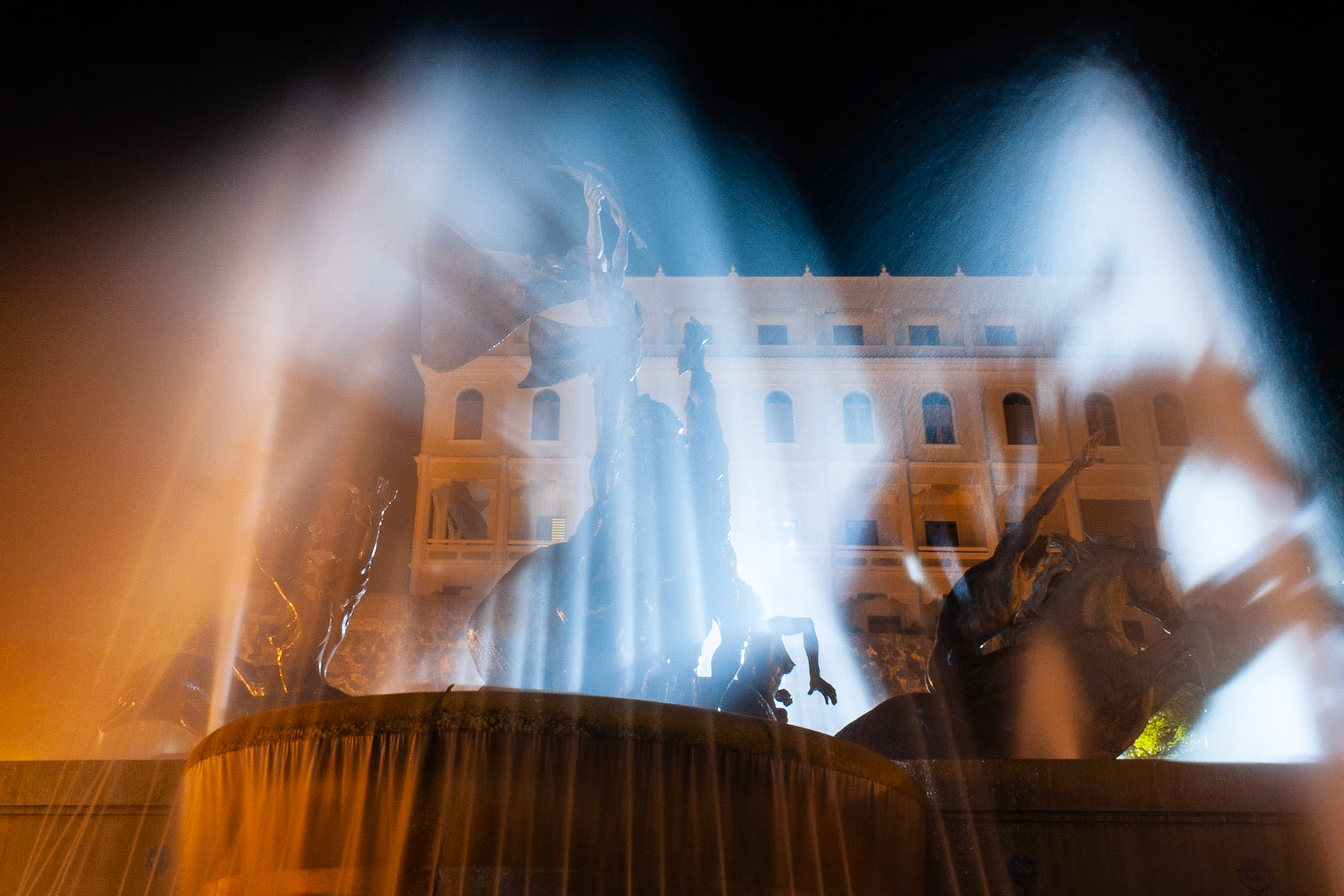 Fuente del Paseo de la Princesa y convento detrás. San Juan, Puerto Rico.