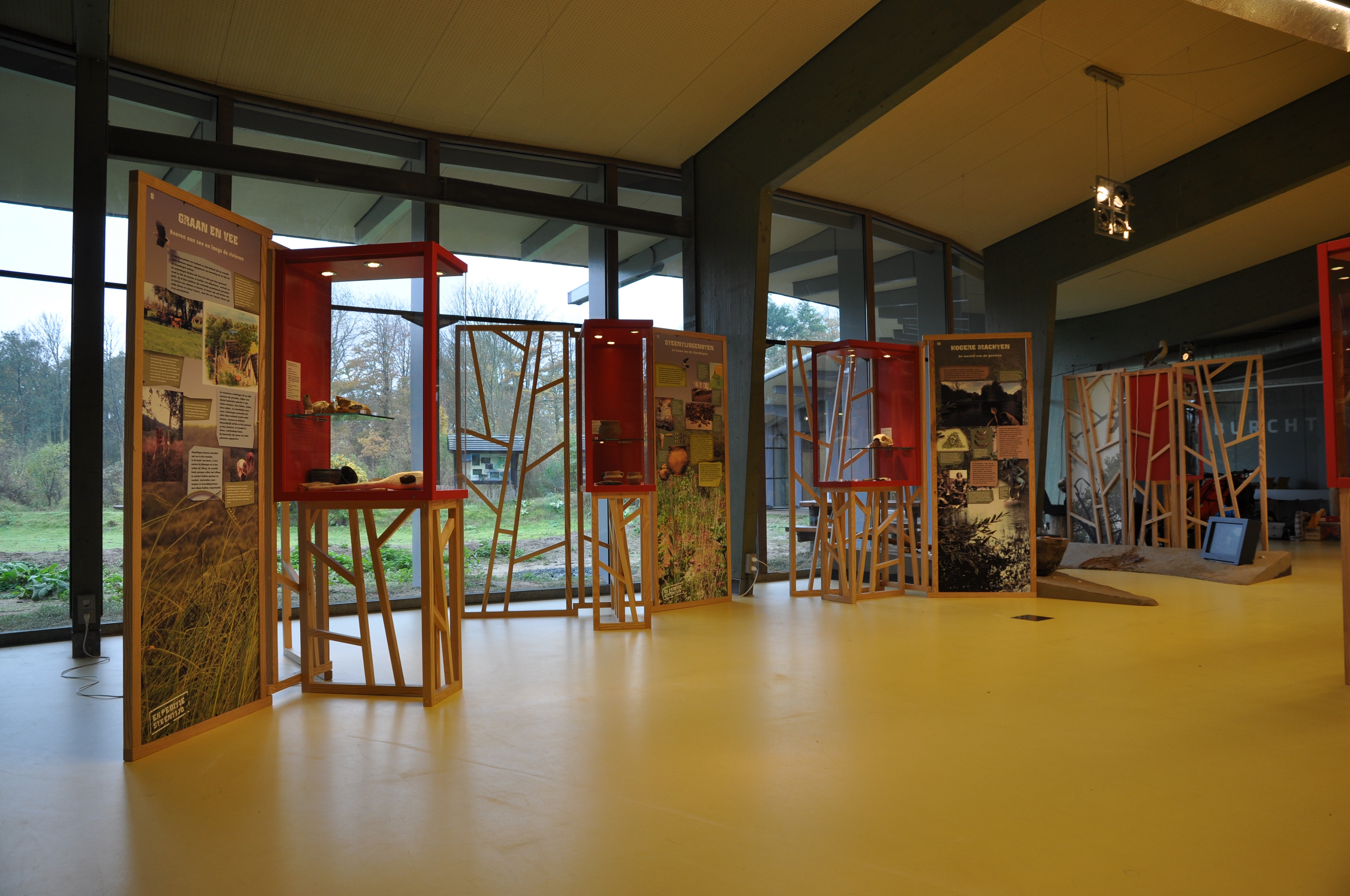 Expeditie Steentijd - reizende tentoonstelling De Hoep Castricum, 2014