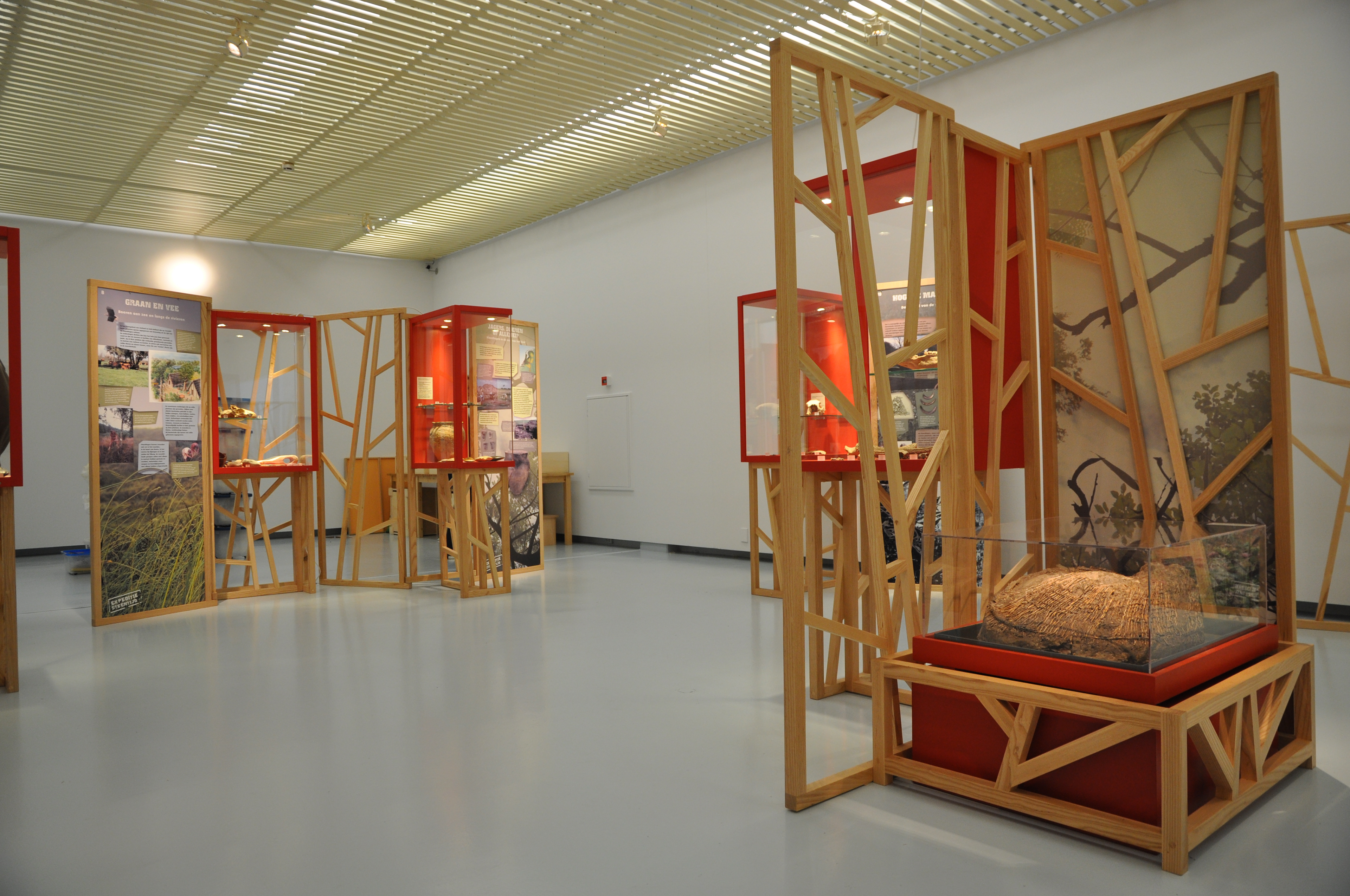 Expeditie Steentijd - reizende tentoonstelling Museum Valkhof Nijmegen, 2014