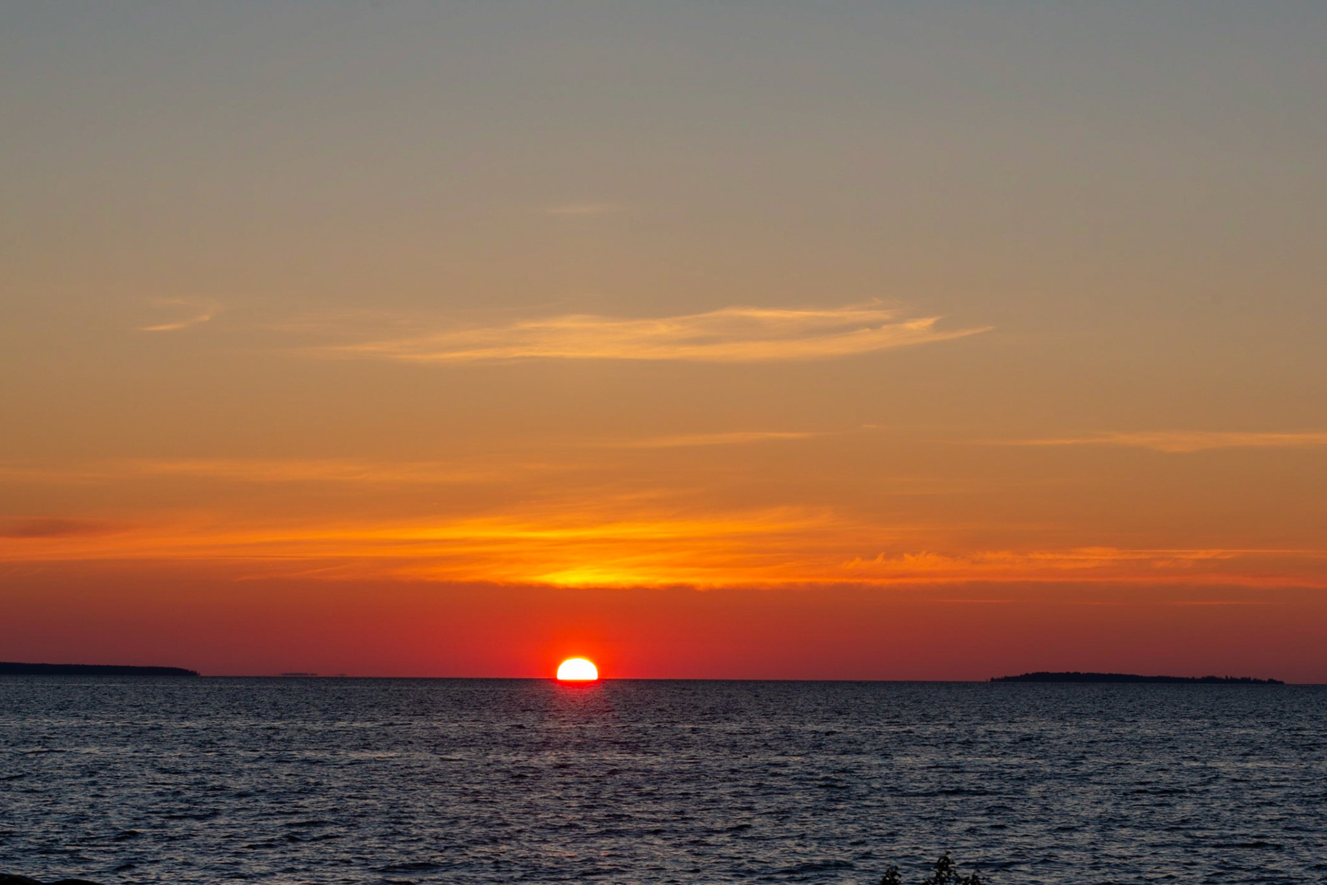 Midsummer, the sun rises quite exactly to the north (0 degrees on the compass)