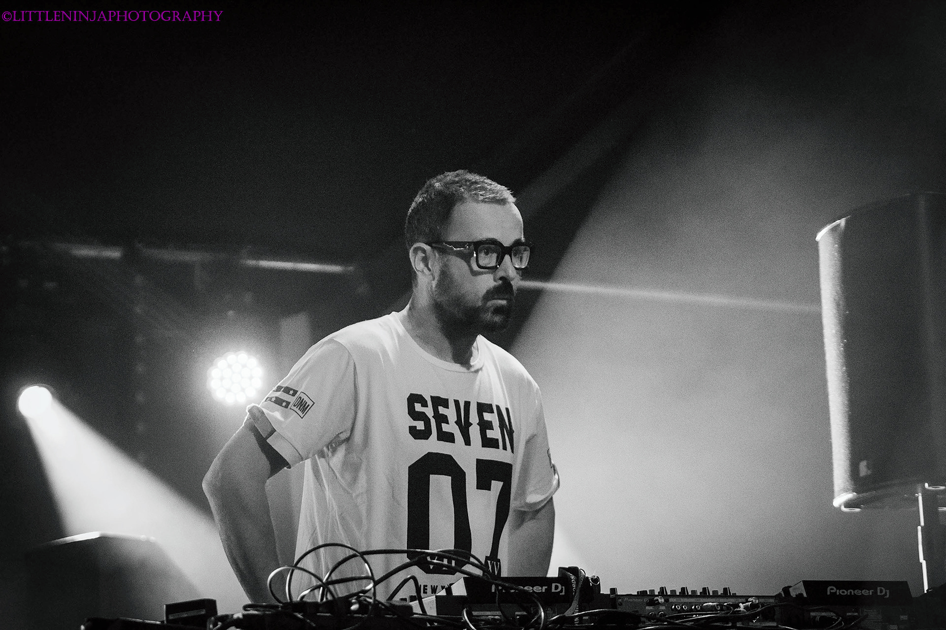DJ