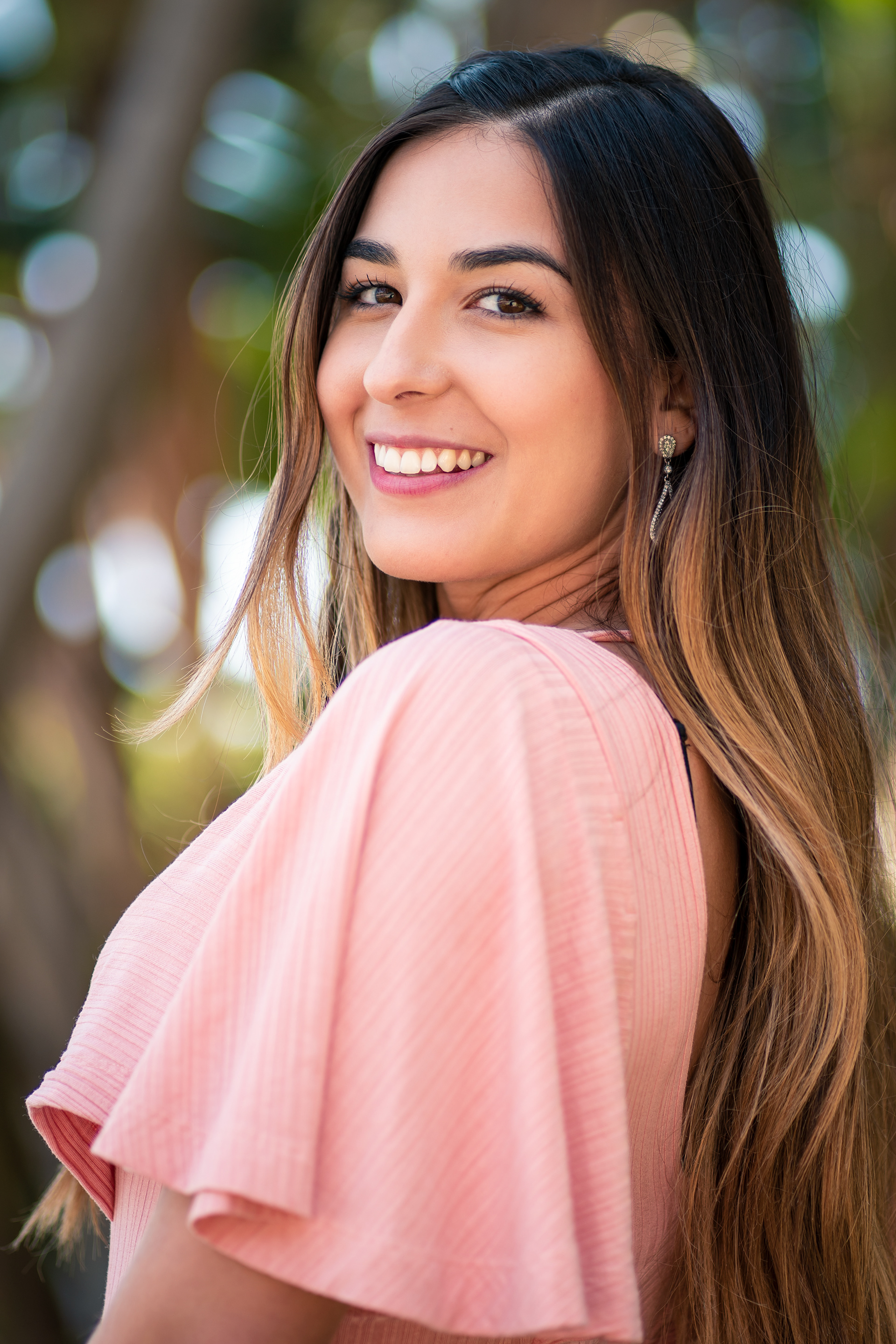 Luiza Dam, Singer, Composer, and Actress