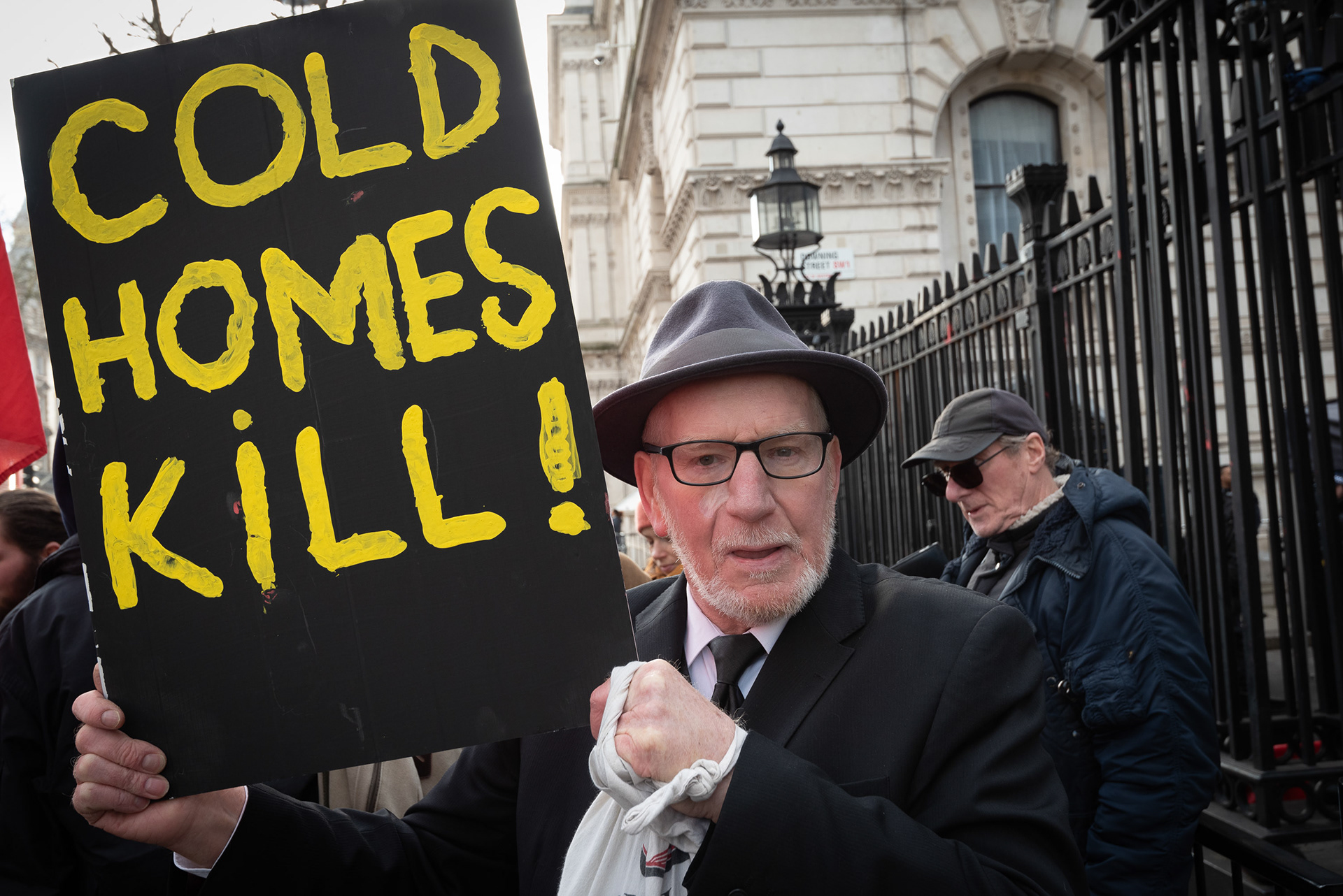 Cold Homes Kill rally at the gates of Downing Street, as energy costs soar. © Ron Fassbender