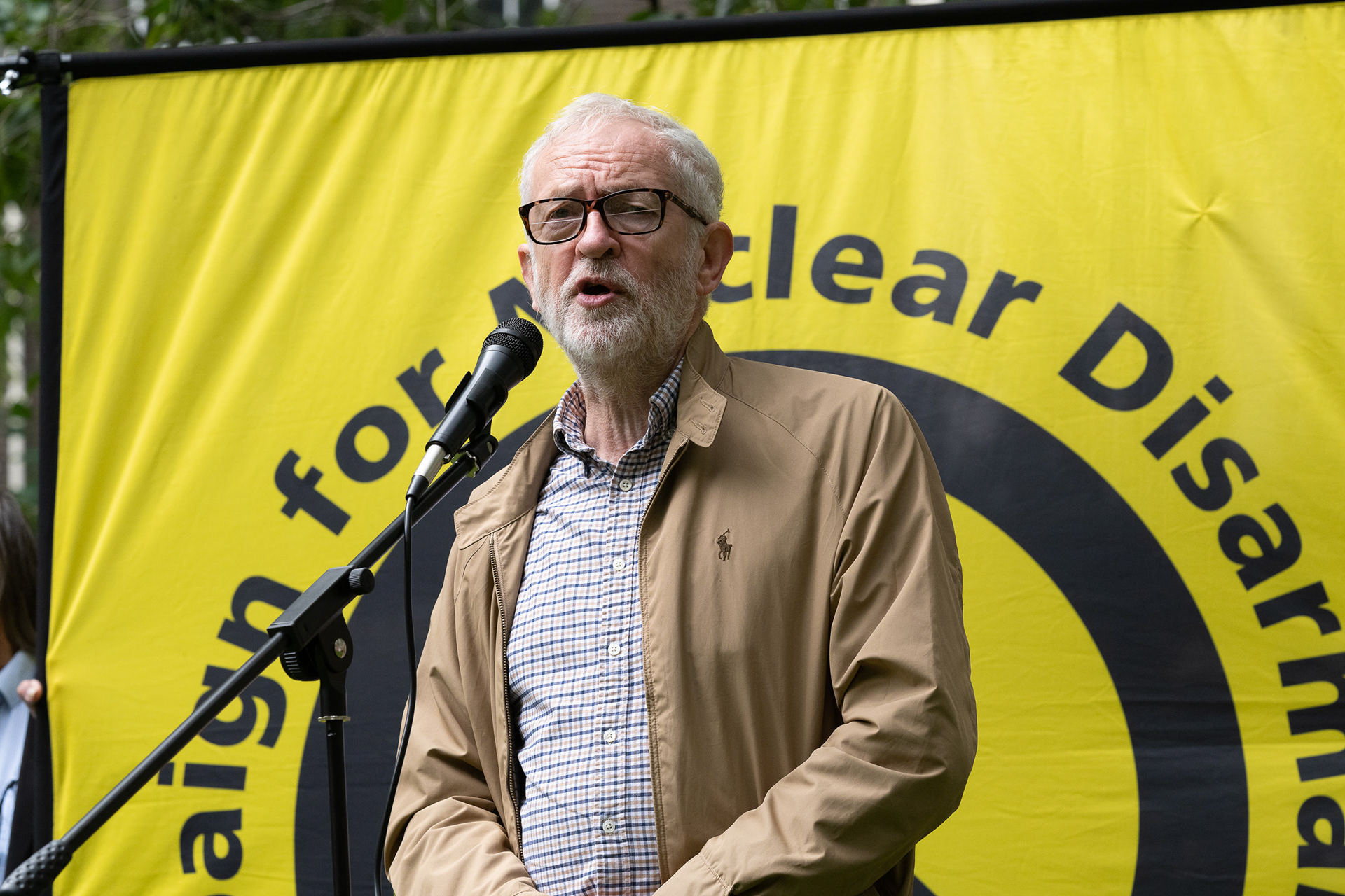Former Labour leader Jeremy Corbyn addresses the Hiroshima Day gathering to commemorate victims, mostly civilian, of the dropping of nuclear bombs on Japan by the United States during World War Two. © Ron Fassbender