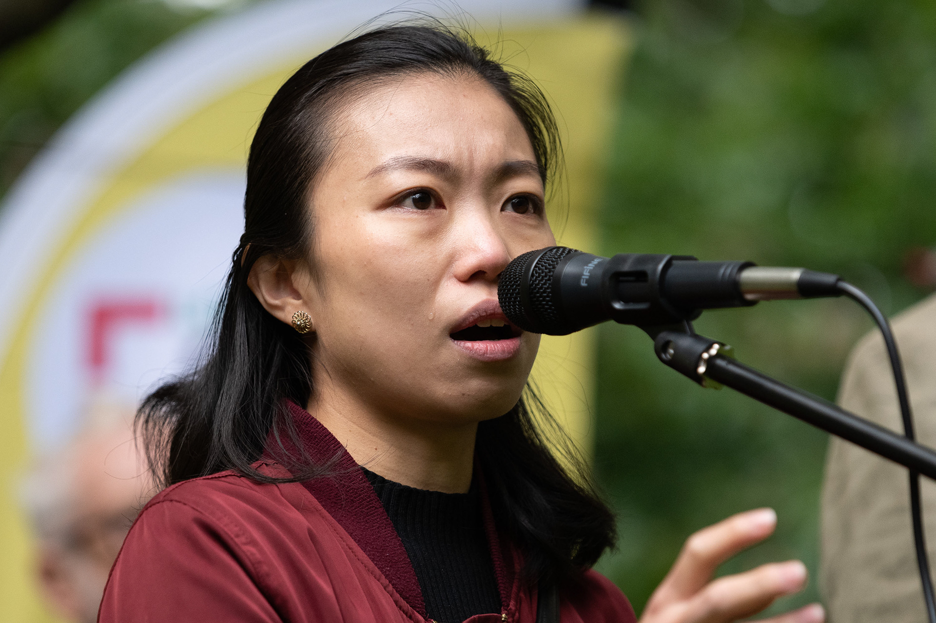 Japanese artist Riko Nakazono performs an extract from new play 'The Mistake' at the Hiroshima Day gathering commemorating victims of the dropping of nuclear bombs on Japan by the U.S. during WW2. © Ron Fassbender