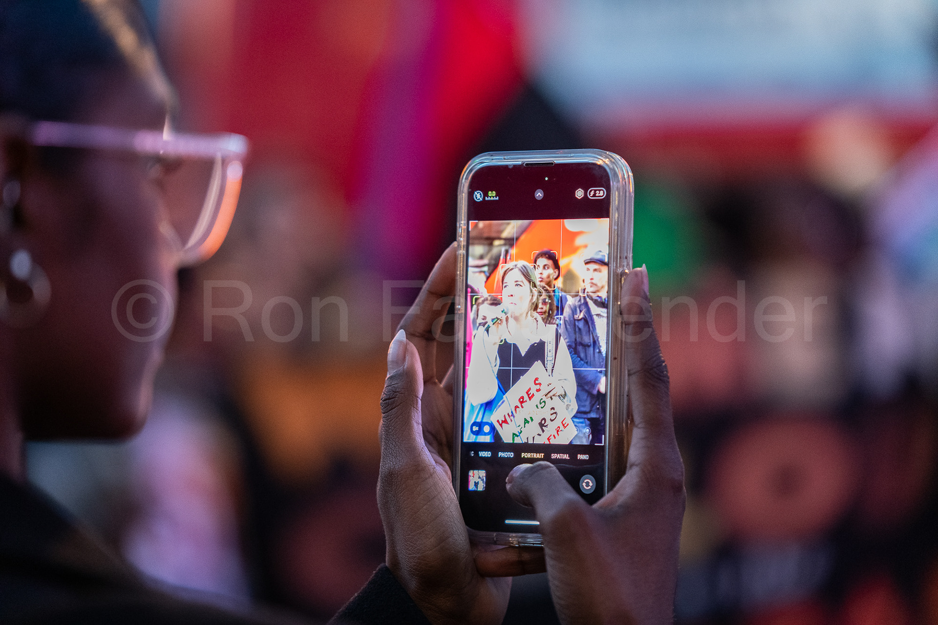 Feminist Strike in Piccadilly Circus © Ron Fassbender