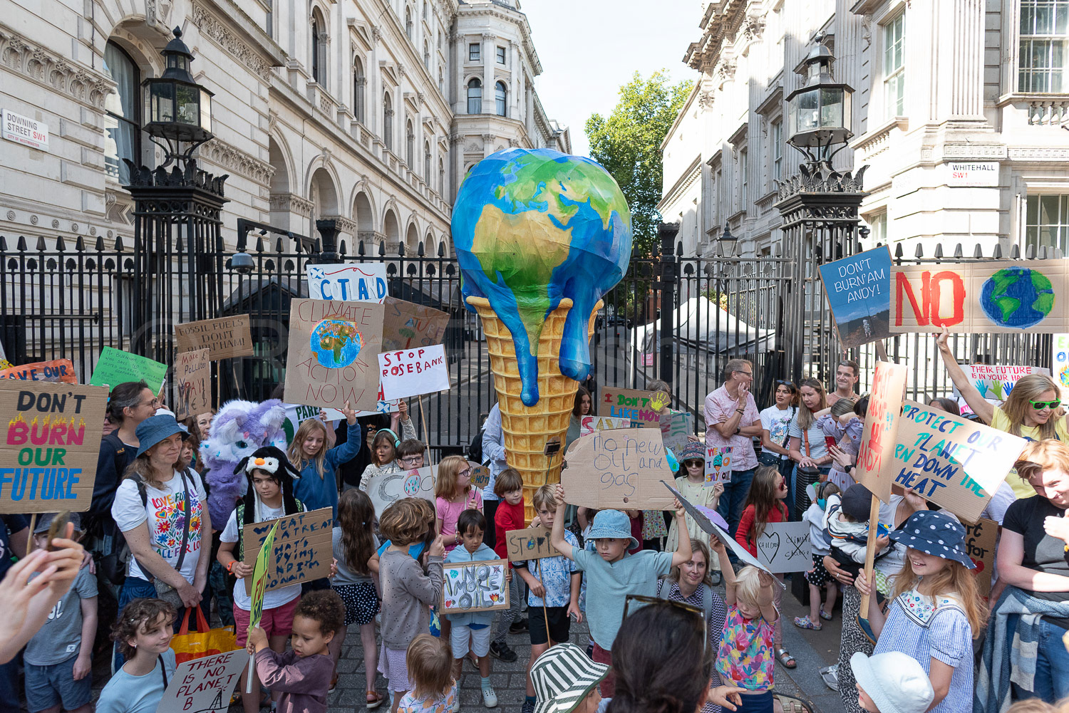 Mothers Rise Up Whitehall climate protest © Ron Fassbender