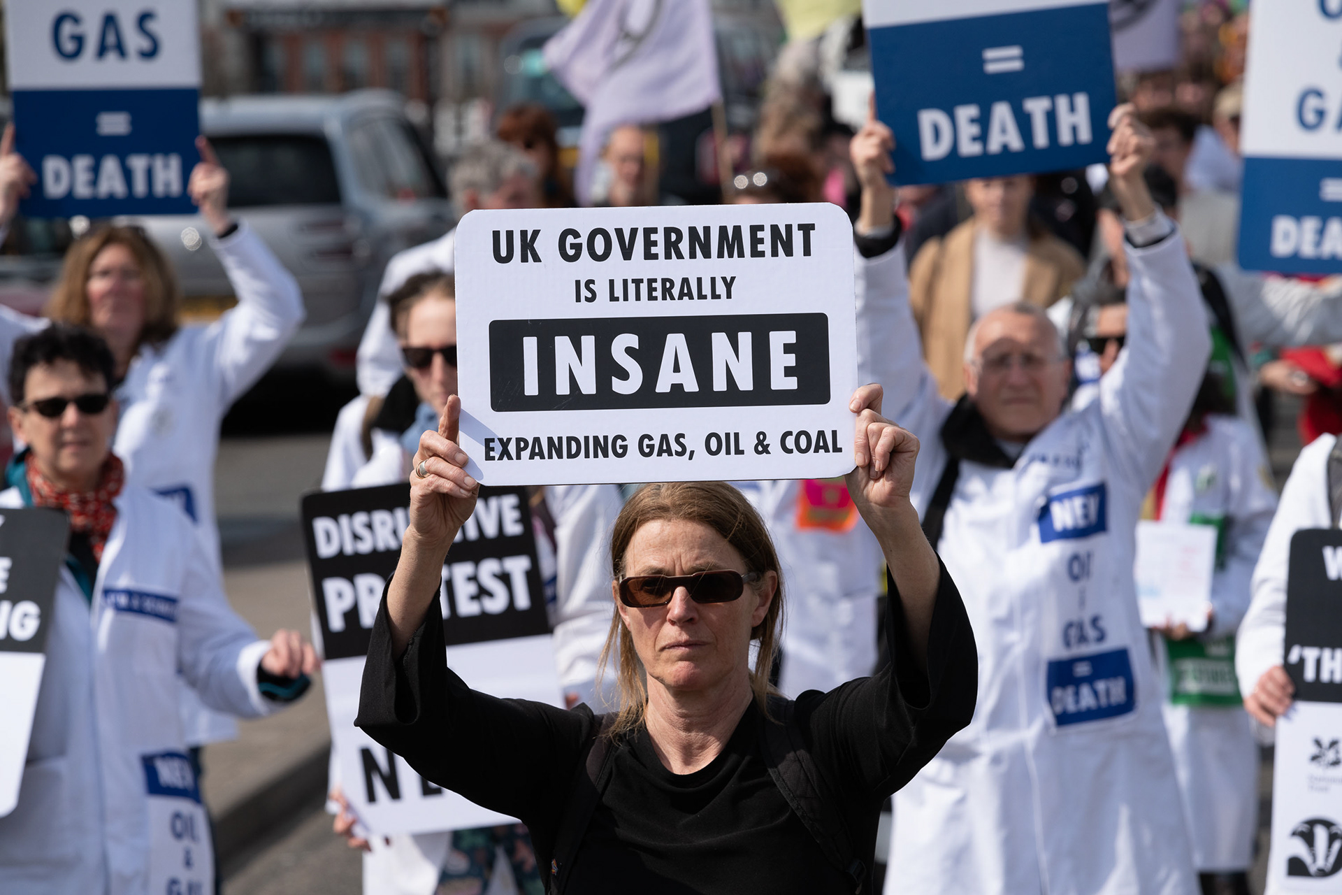 UK Government Is Literally Insane, warn scientists © Ron Fassbender