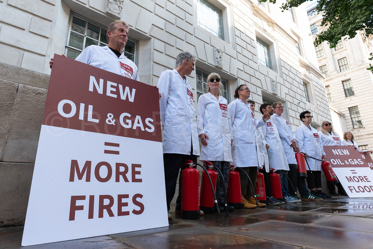 Scientists on Survival, DESNZ protest © Ron Fassbender