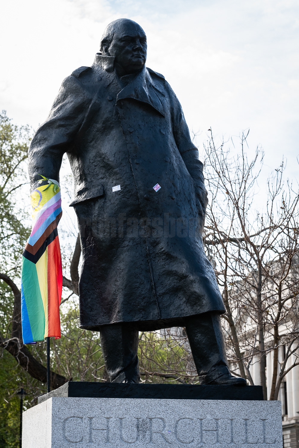 Sir Winston Churchill with LGBTQI flag © Ron Fassbender