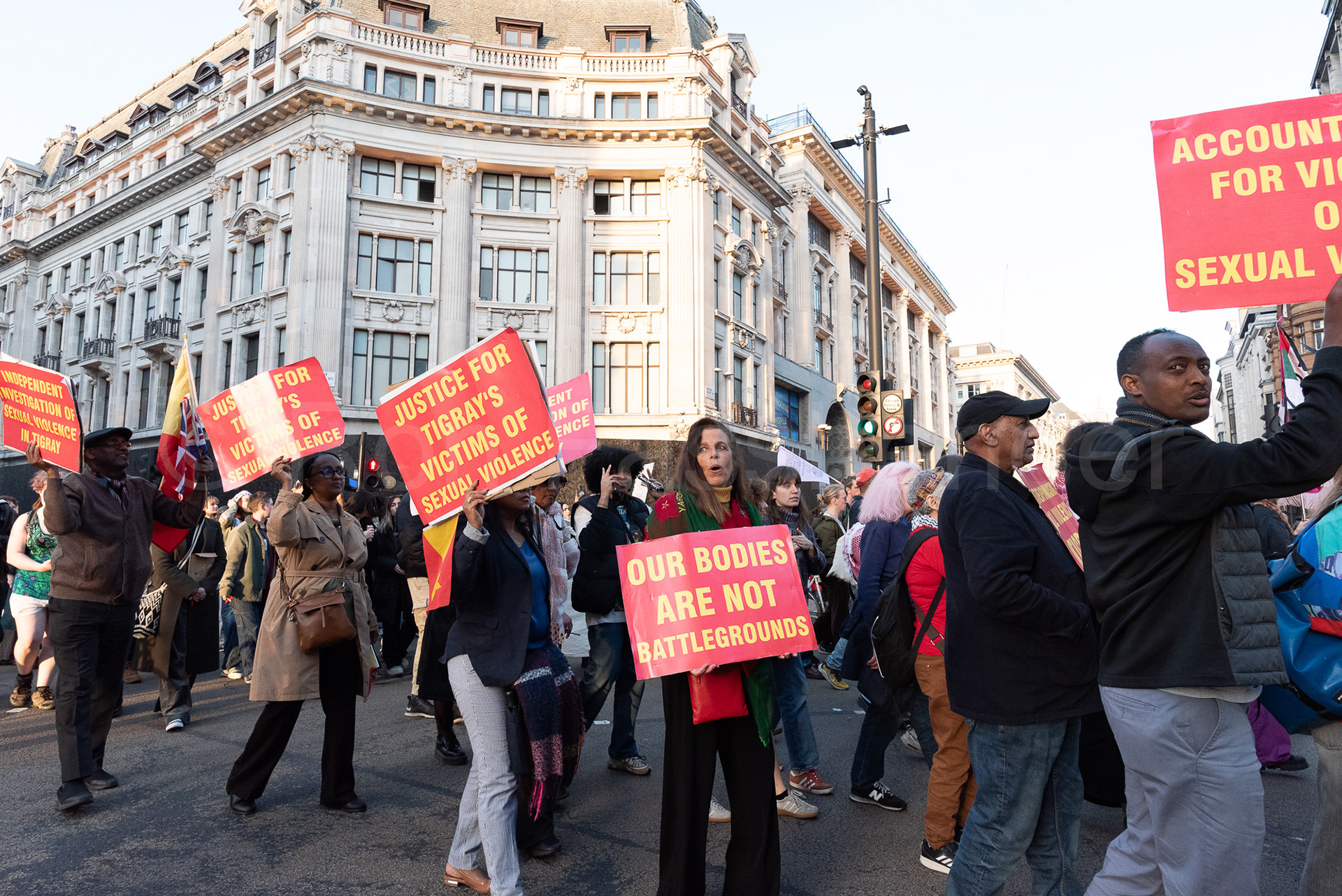 Feminist Strike in Oxford Circus © Ron Fassbender