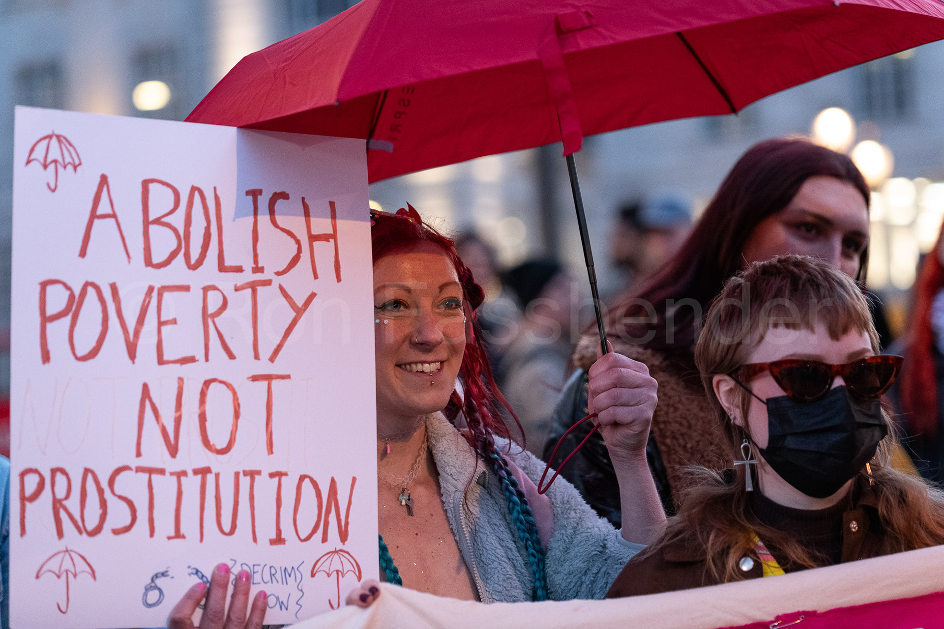 Feminist Strike in Piccadilly Circus © Ron Fassbender