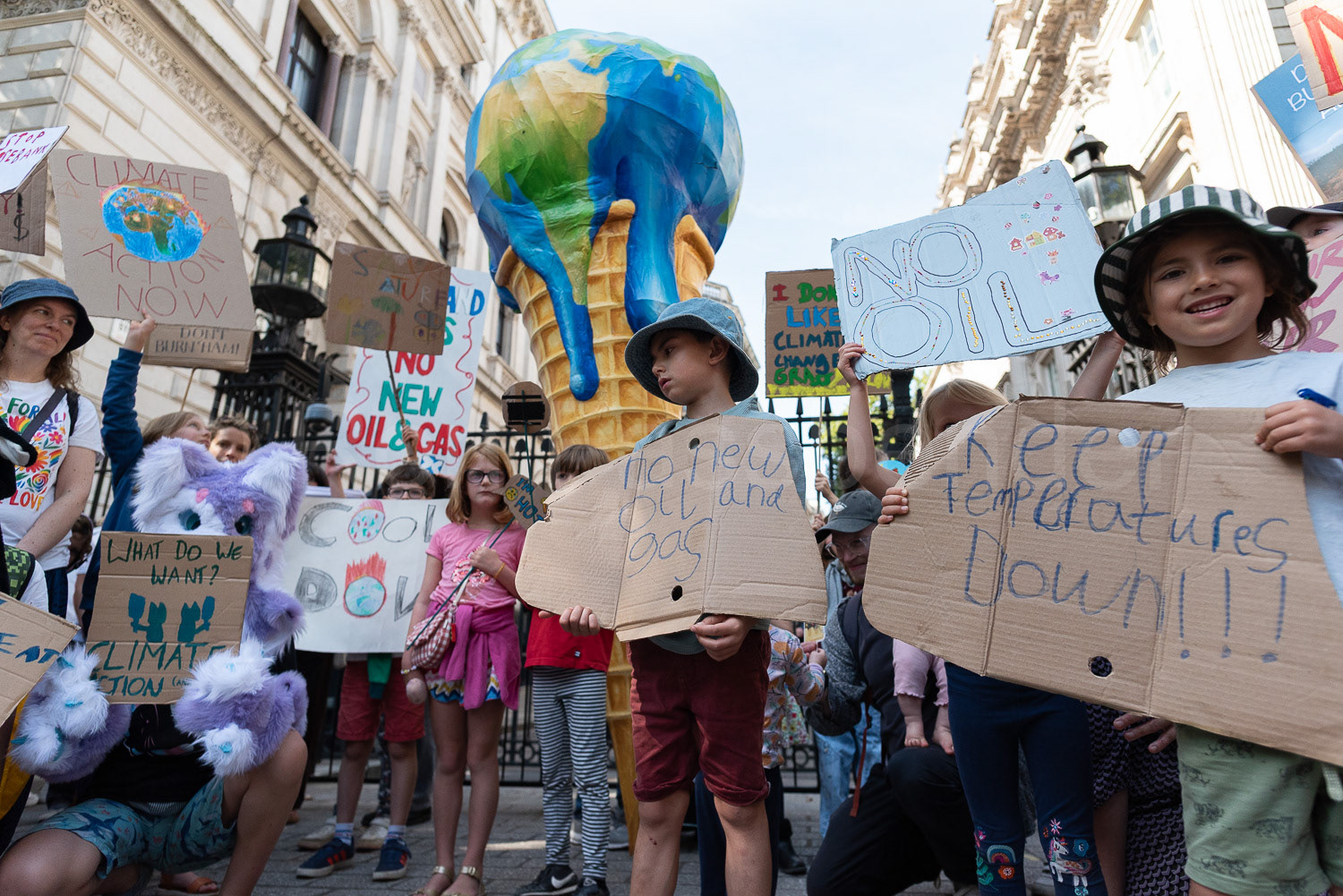 Mothers Rise Up Whitehall climate protest © Ron Fassbender