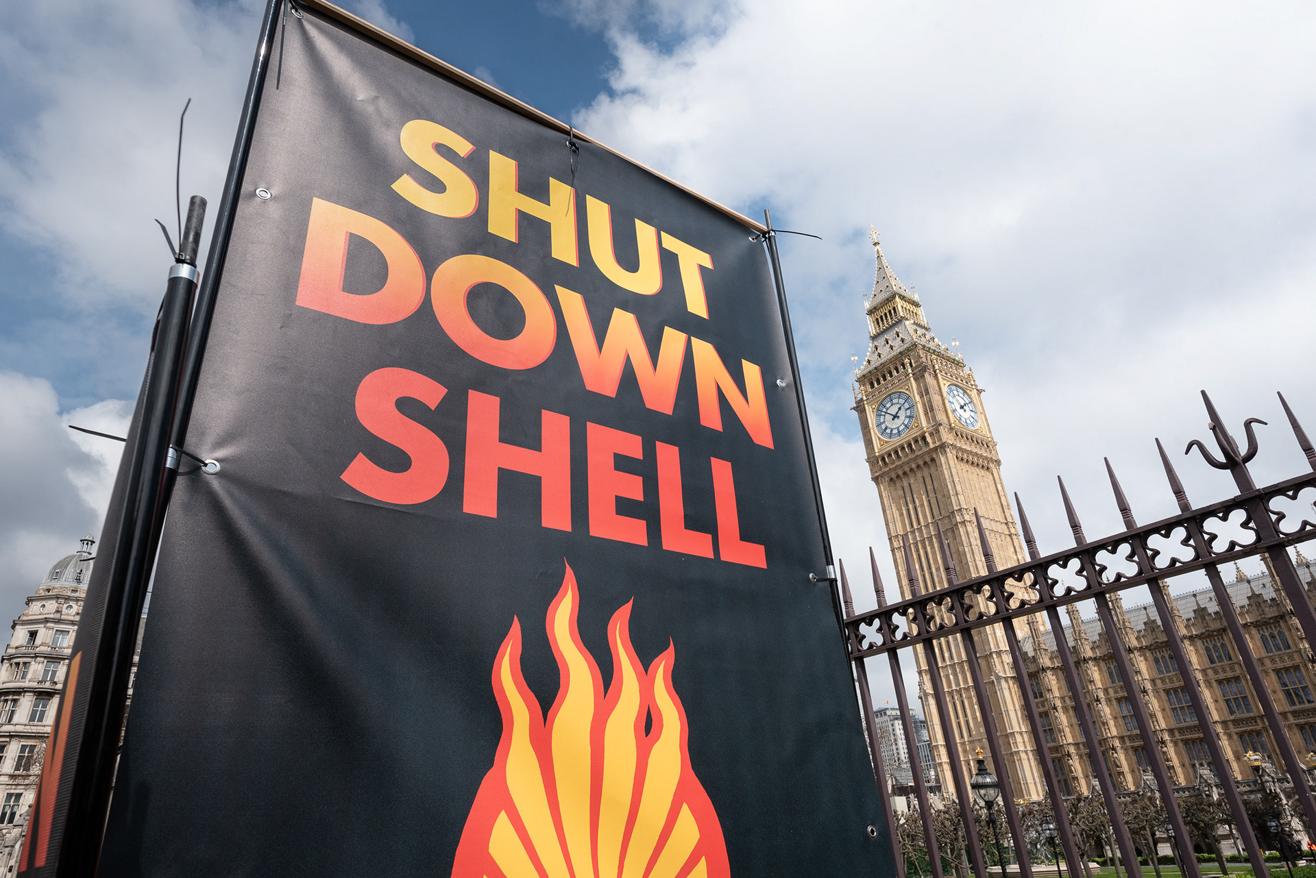 Shut Down Shell © Ron Fassbender
