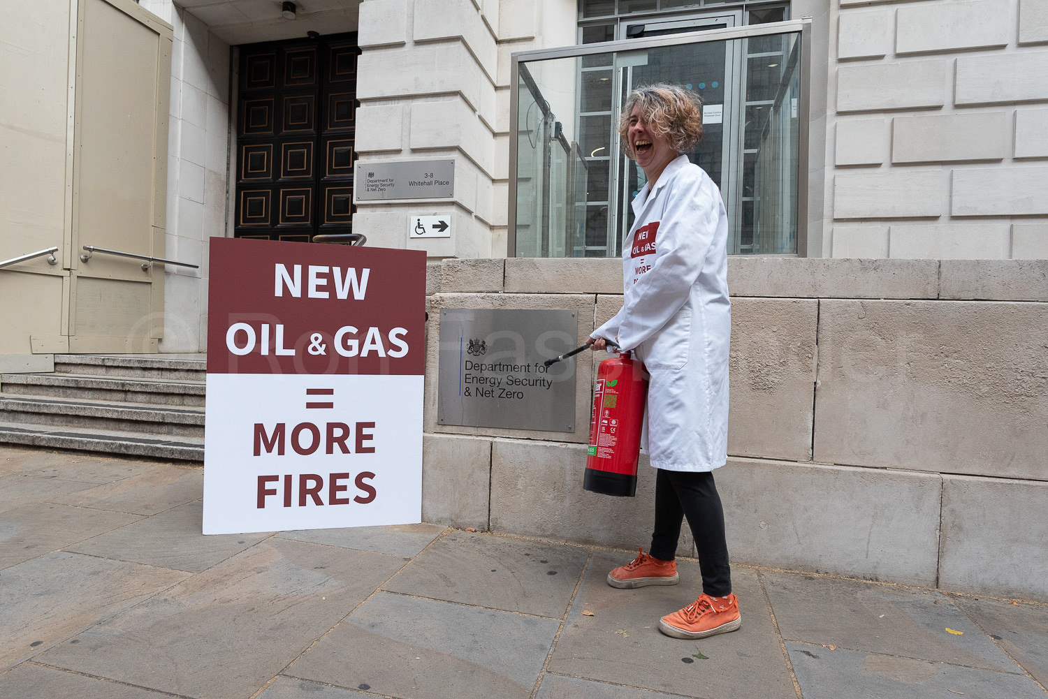 Scientists on Survival, DESNZ protest © Ron Fassbender