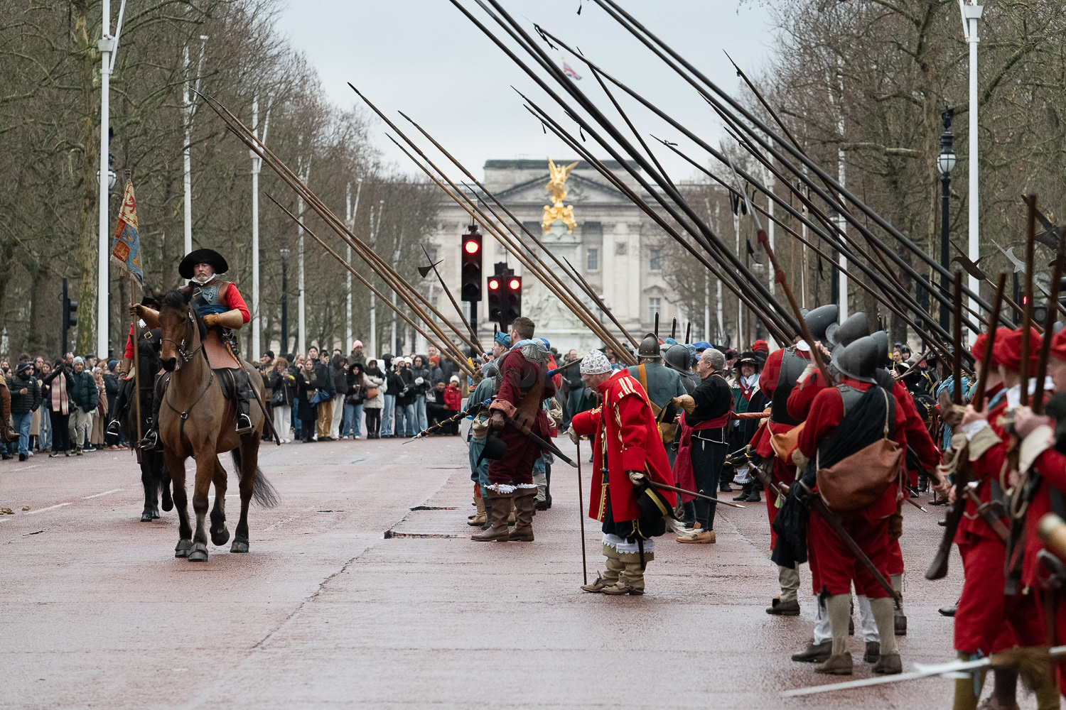 Pikemen in The Mall © Ron Fassbender