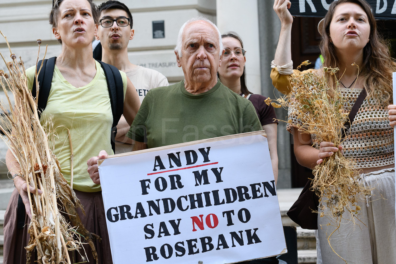 Stop Rosebank protest © Ron Fassbender