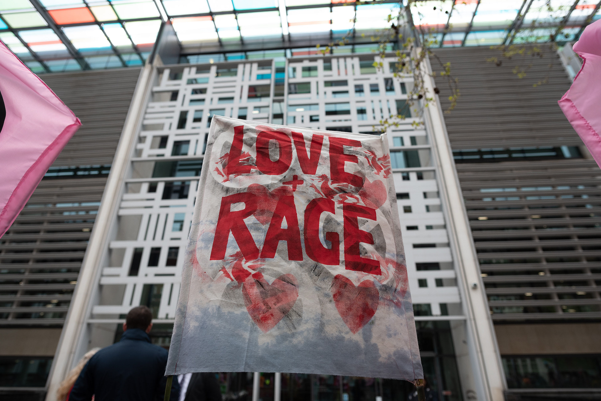 Love and Rage at the Home Office © Ron Fassbender