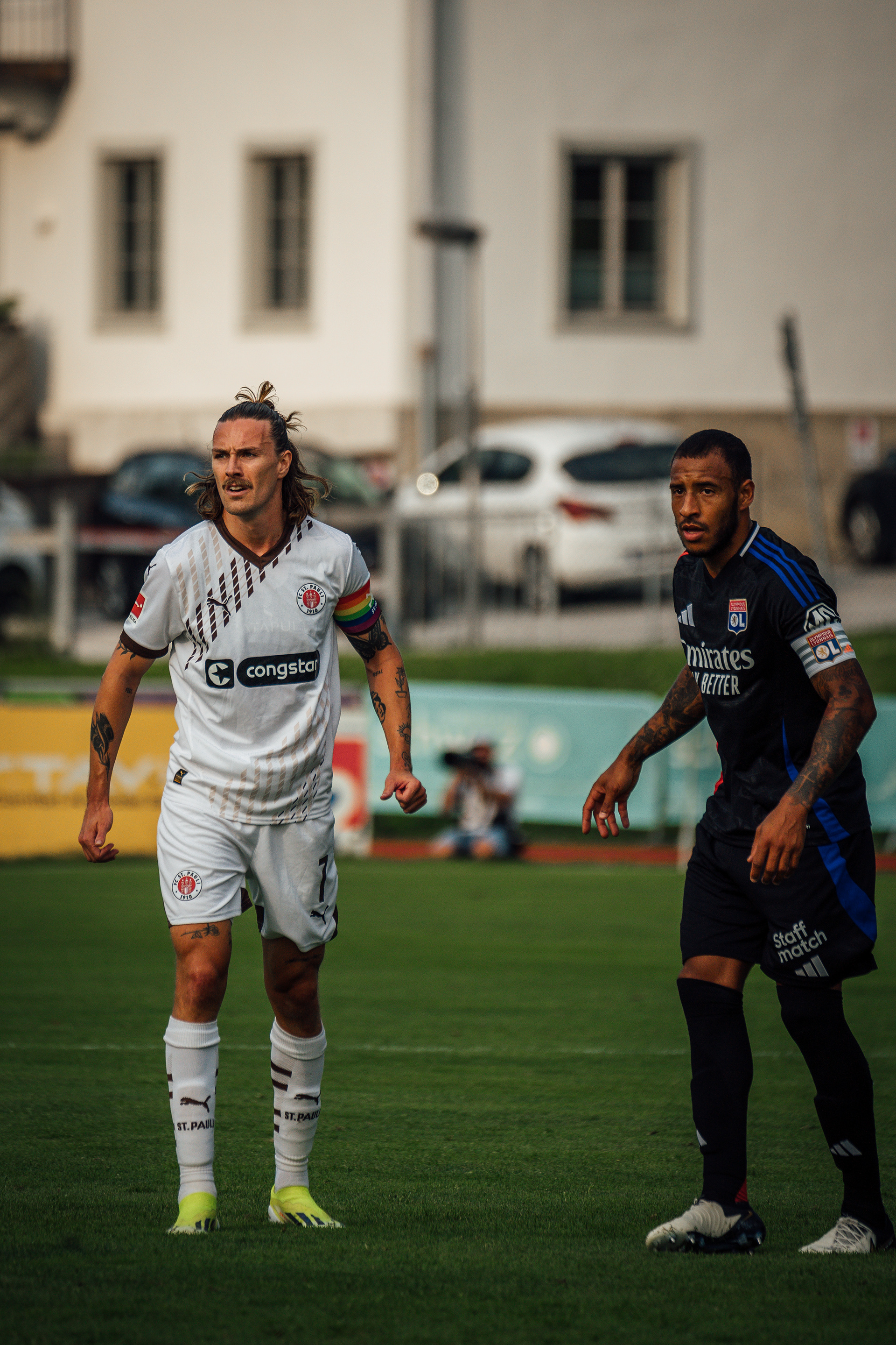 St Pauli vs Lyon - Jackson Irvine & Corentin Tolisso