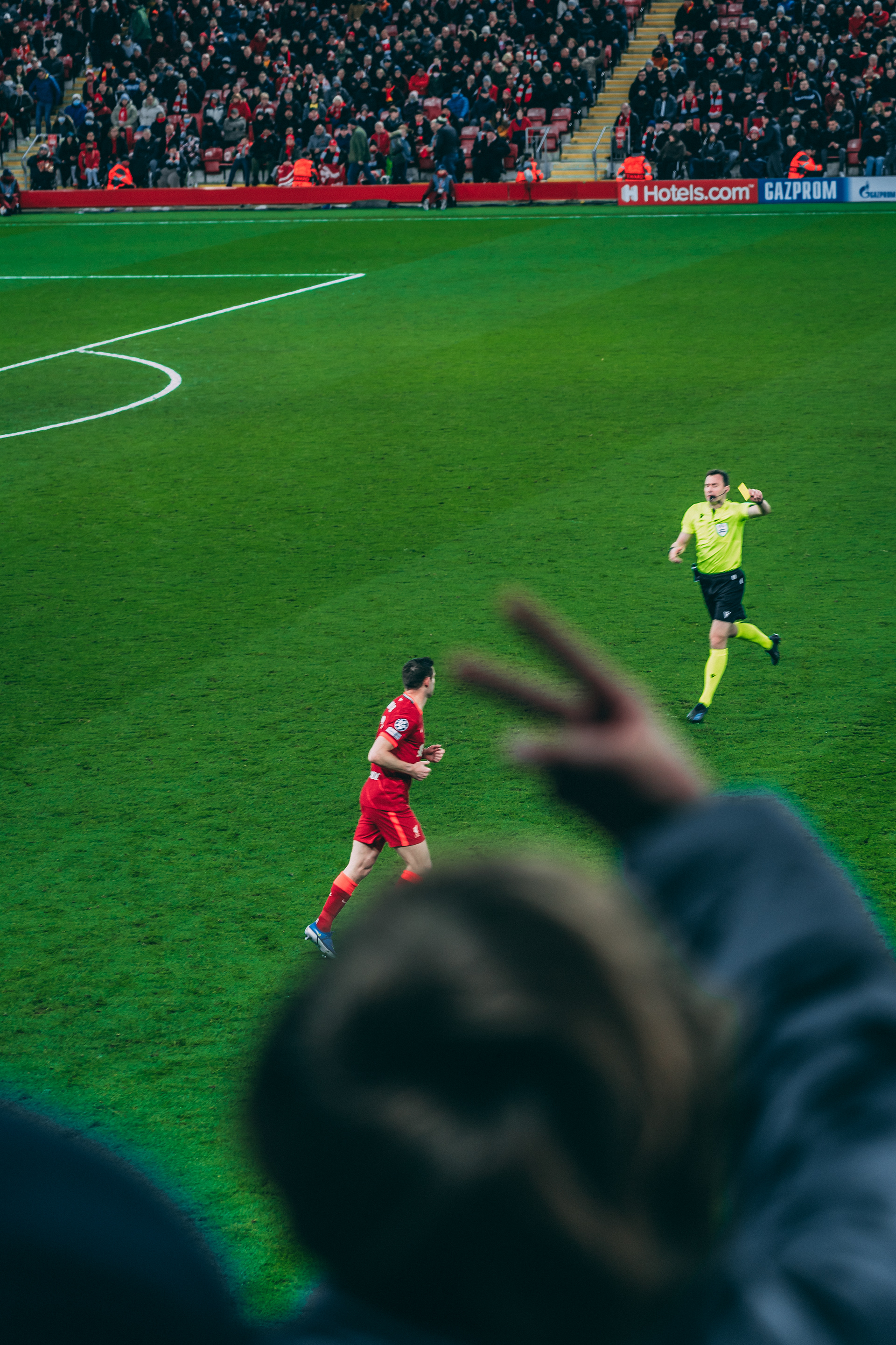 UCL - Liverpool FC vs. FC Porto 2021 - Felix Zwayer being Felix Zwayer