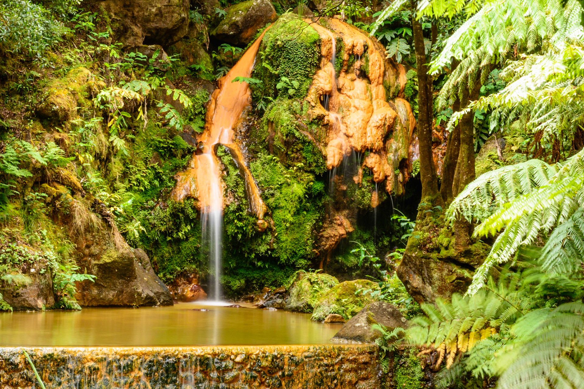 Badespaß in heißen Quellen