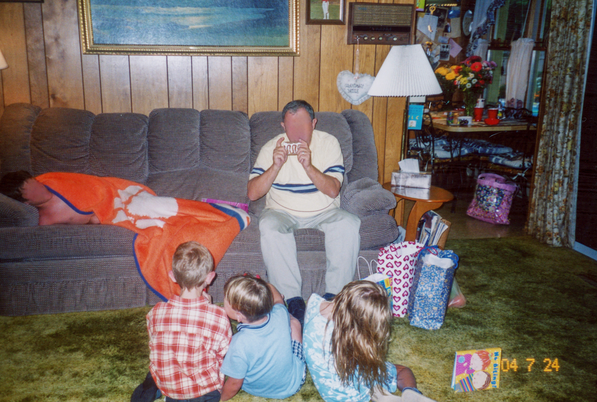 "Playing a Game?" 5" x 7" Inkjet on Glossy Photo Paper