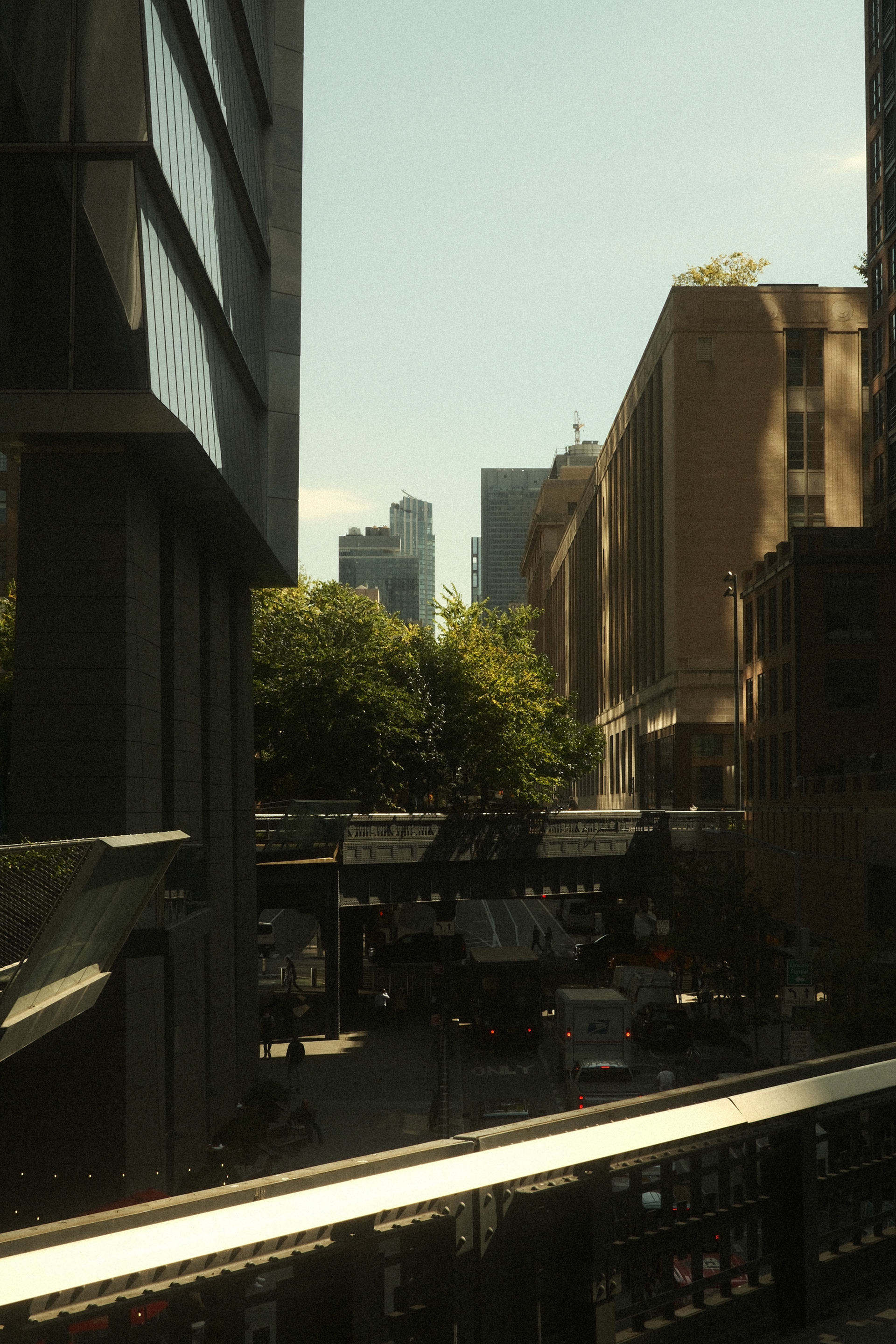 "In the Shade" in Vintage Color by Ritchie Roesch