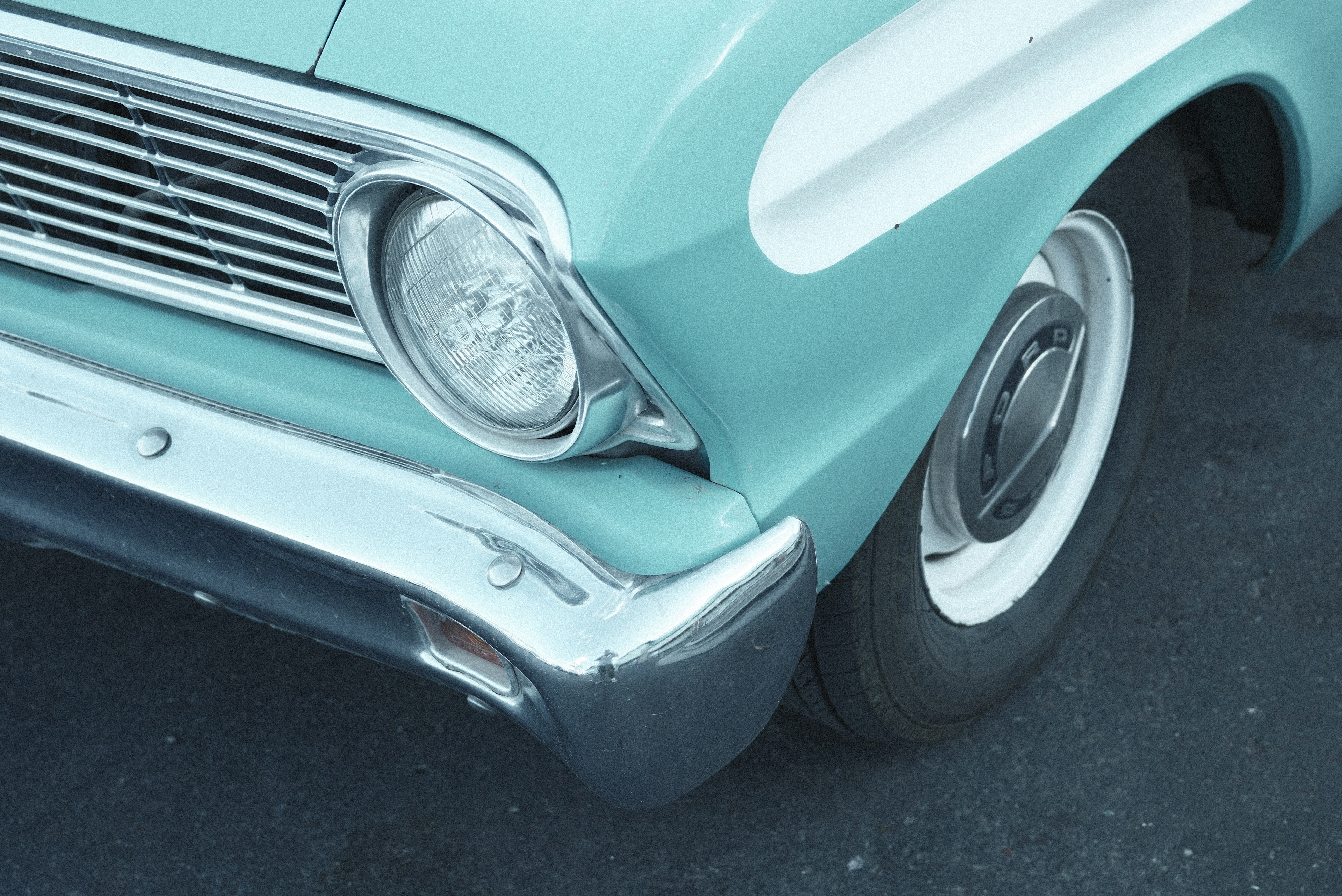 "Mint Vintage" in Chrome City by Ritchie Roesch