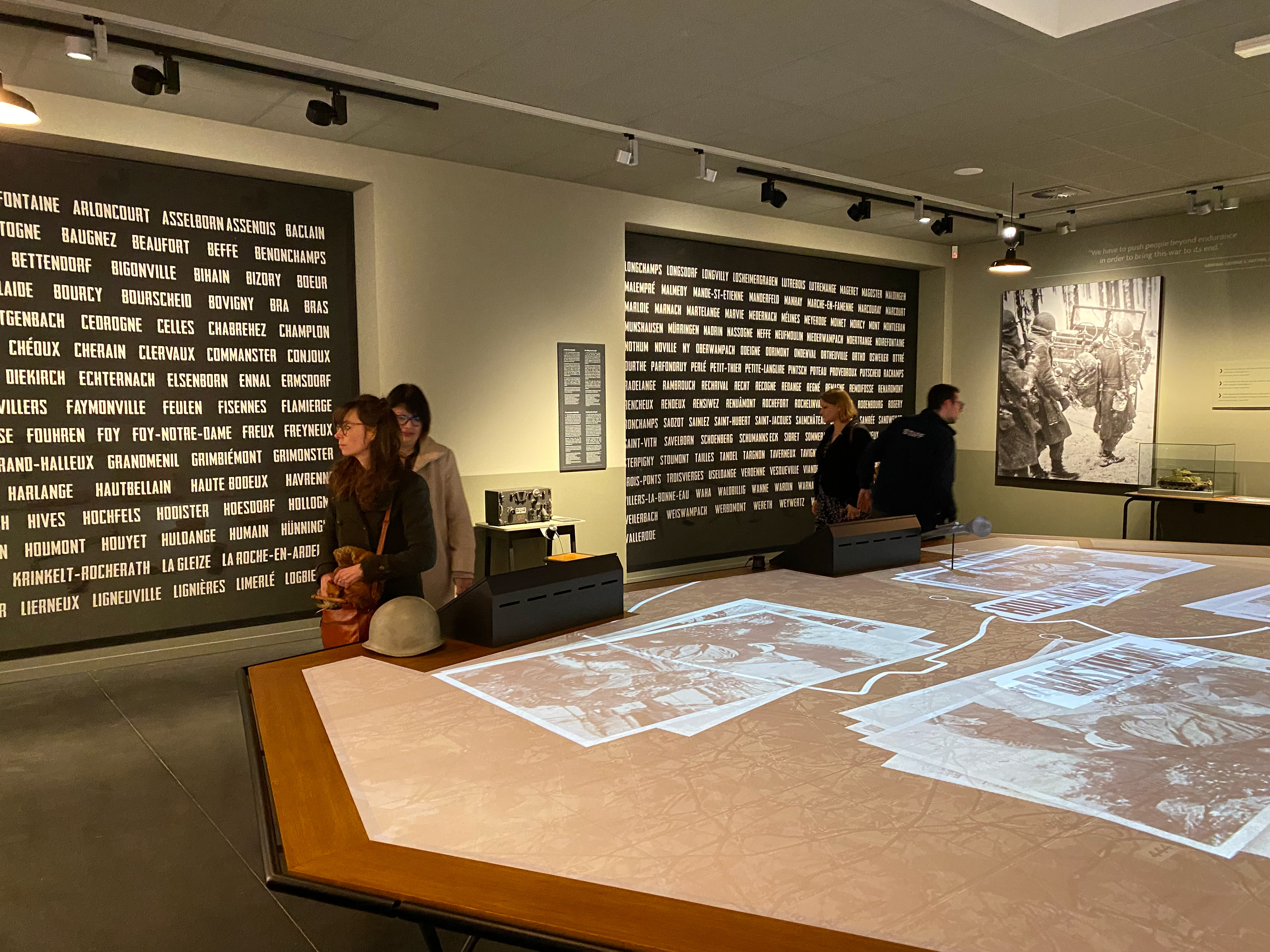 Charte graphique, Design graphique, Pre-press, Musée Bastogne War Rooms, Salle 2