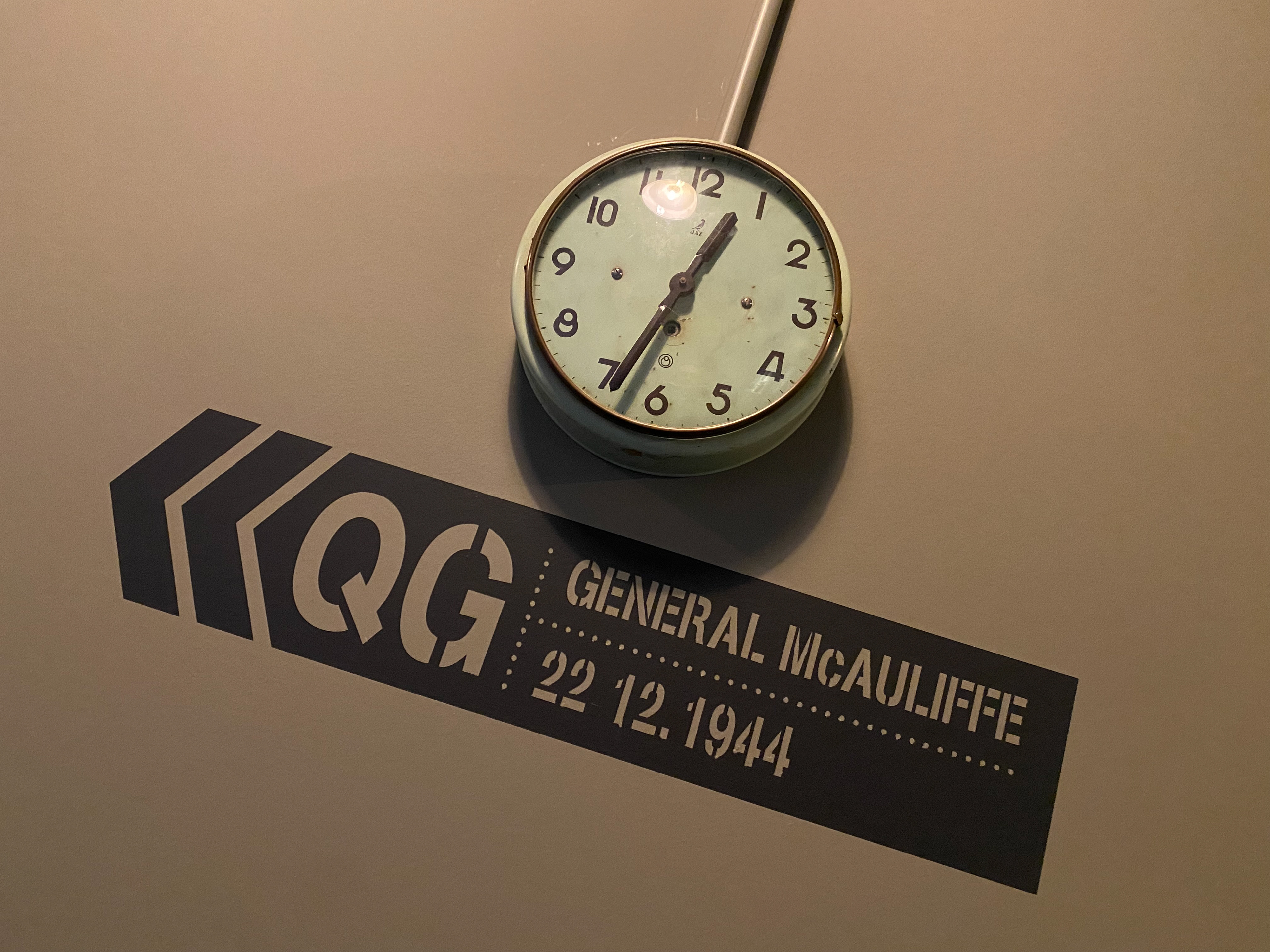 Charte graphique, Design graphique, Pre-press, Musée Bastogne War Rooms, Signalétique QG McAuliffe