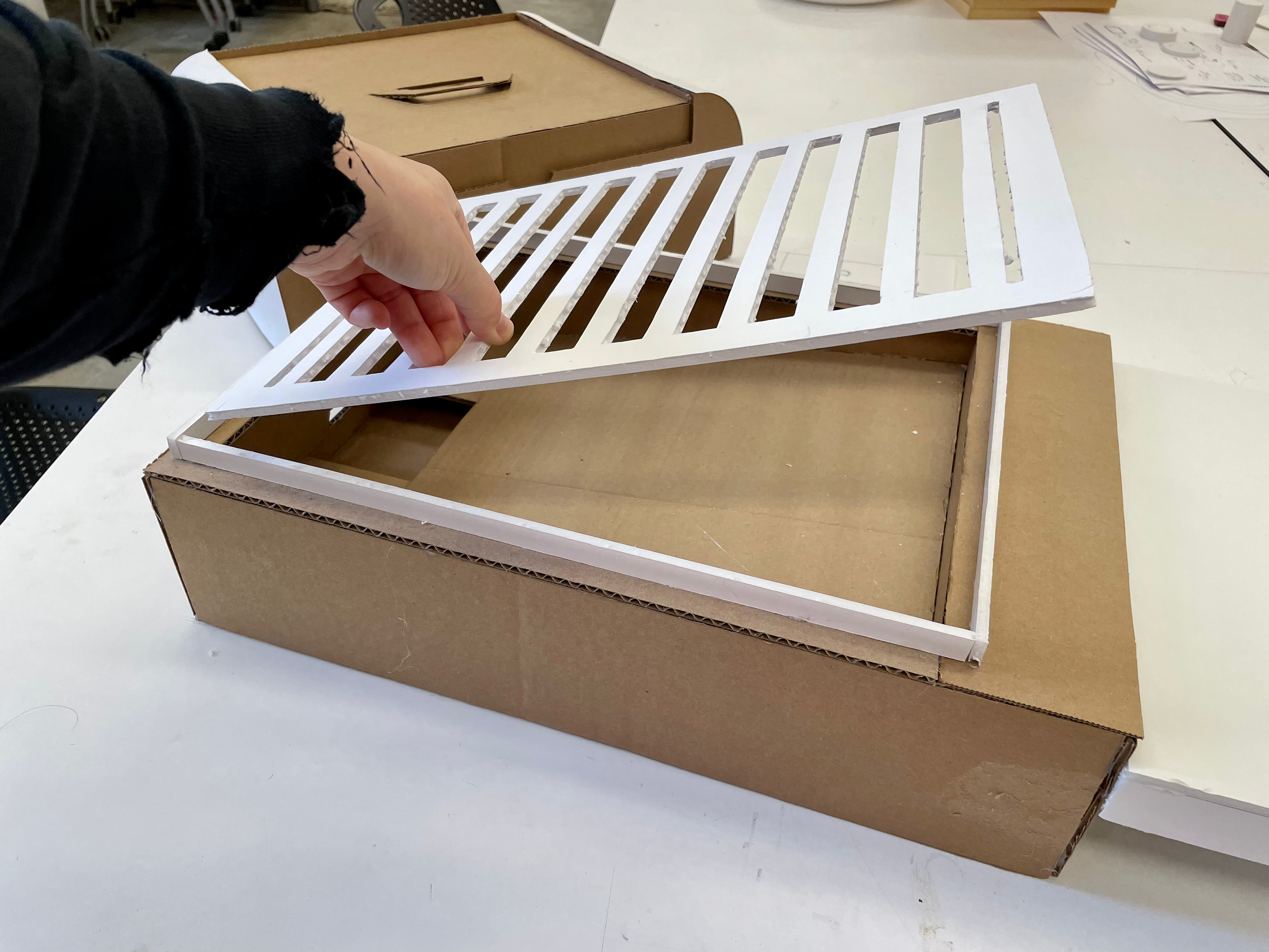 Removable grate for easy cleaning
