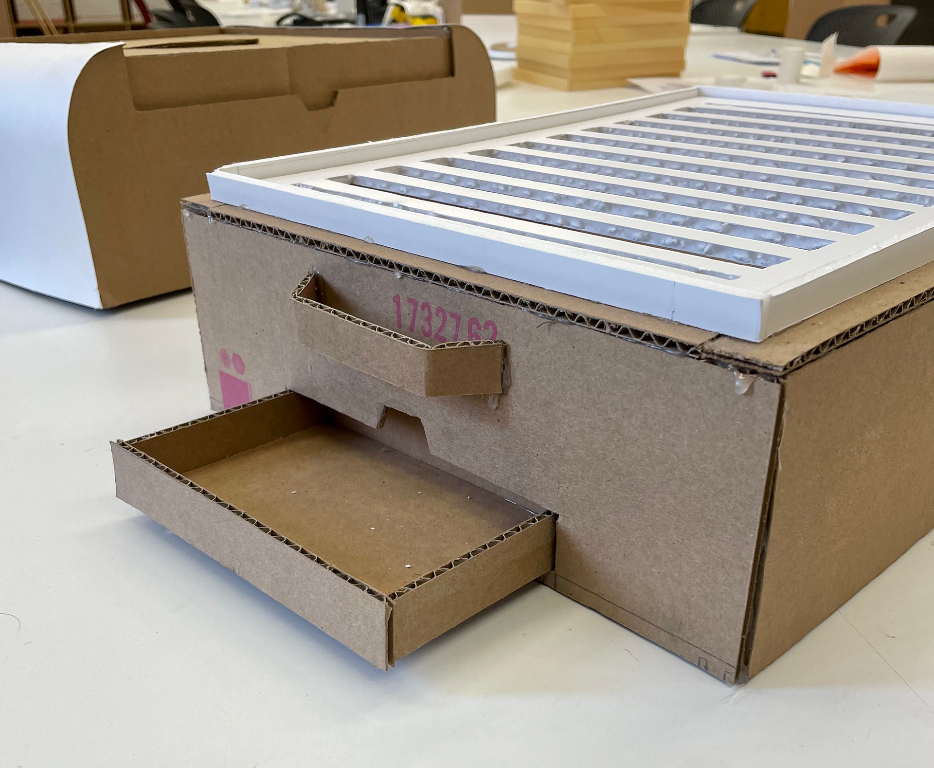 Removable drip tray