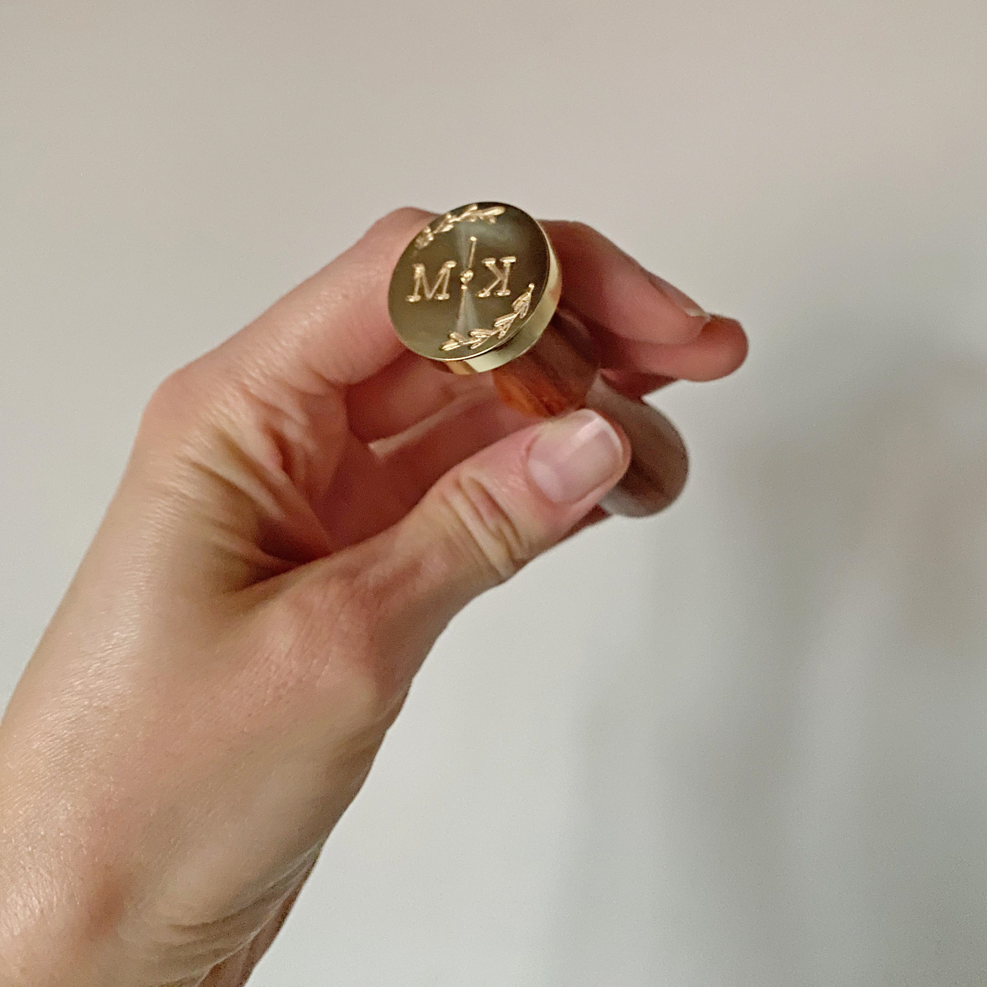 Wachssiegel zur Veredelung der Hochzeitspapeterie