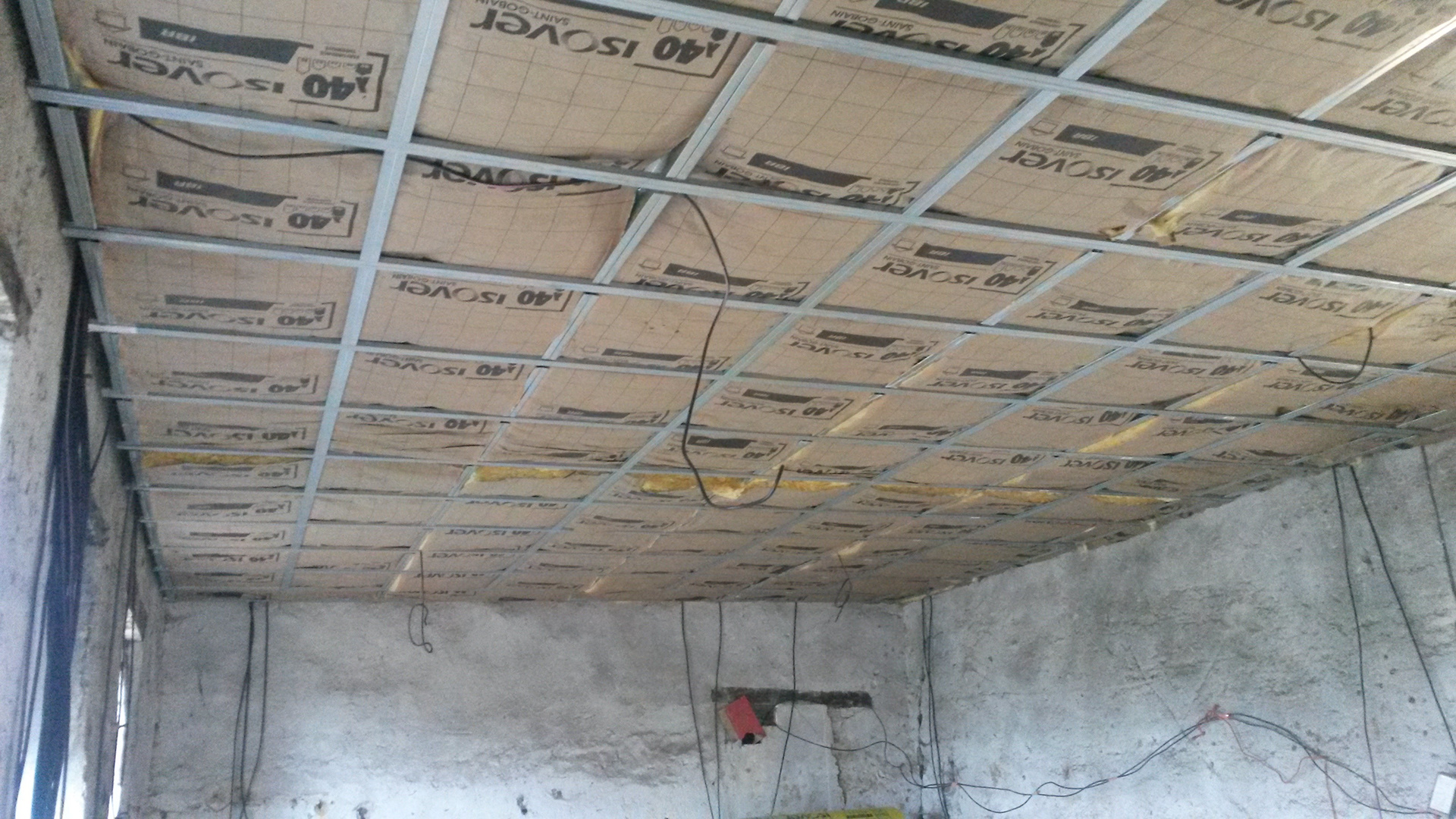 Isolation faux plafond