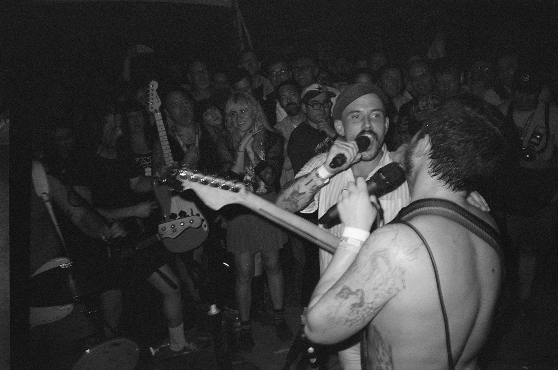 IDLES 