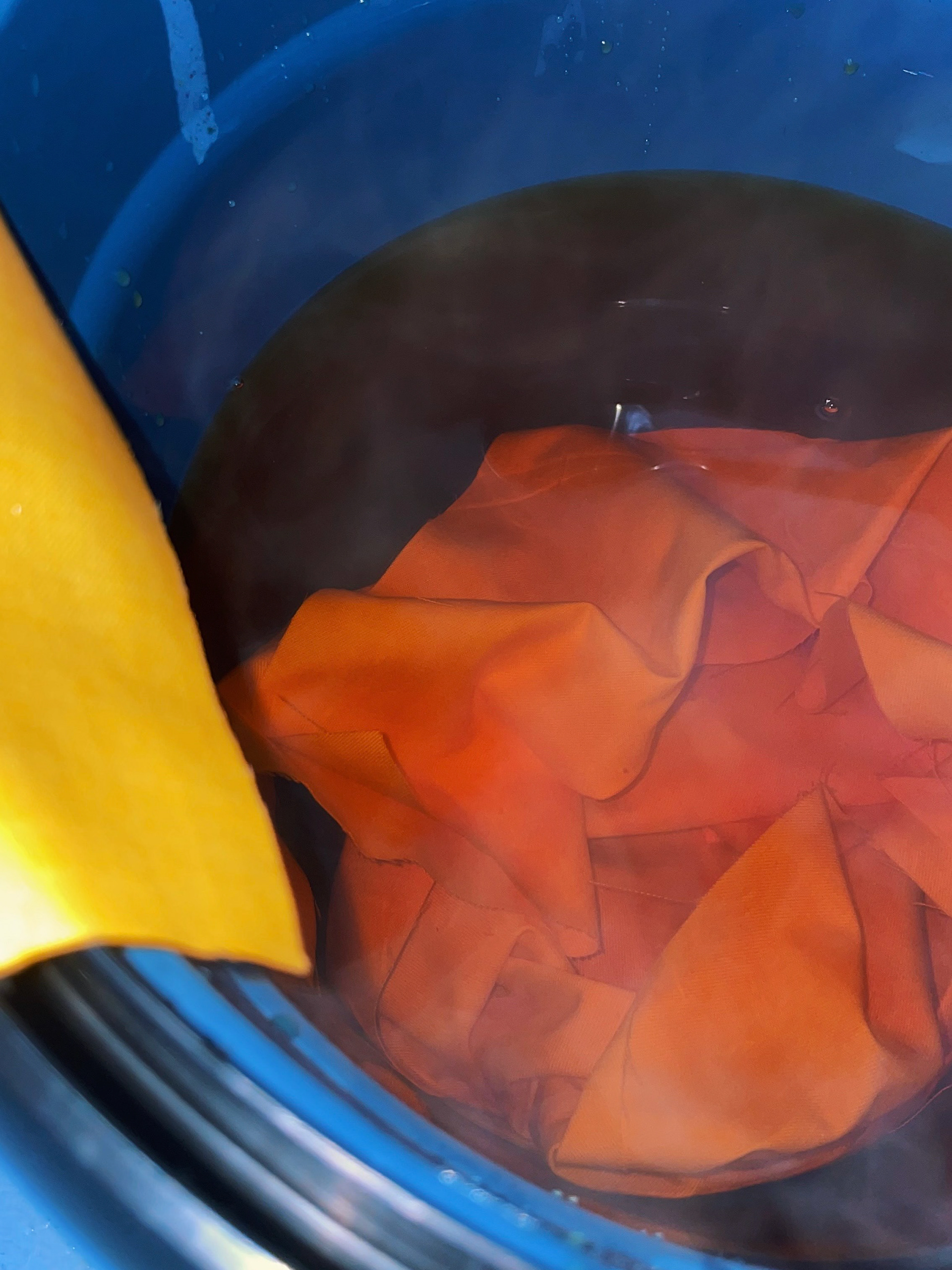 Fabric dyeing
