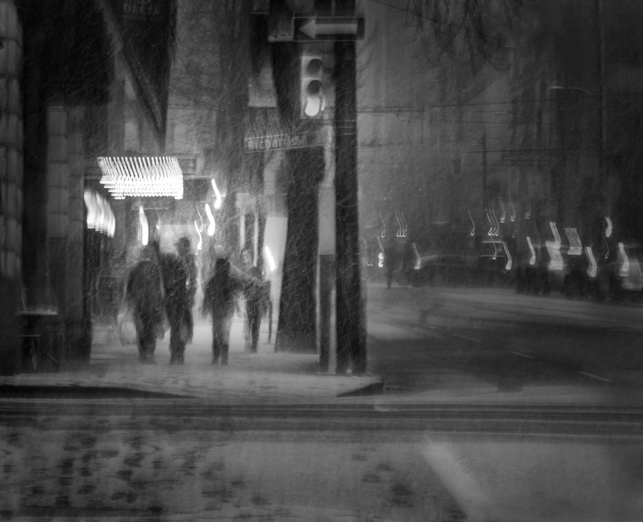 Downtown Winter evening PH2576b BW -1000