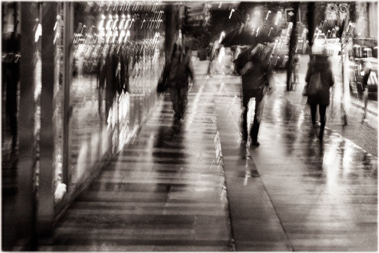 Urban rain PH2479a BW -0849-1