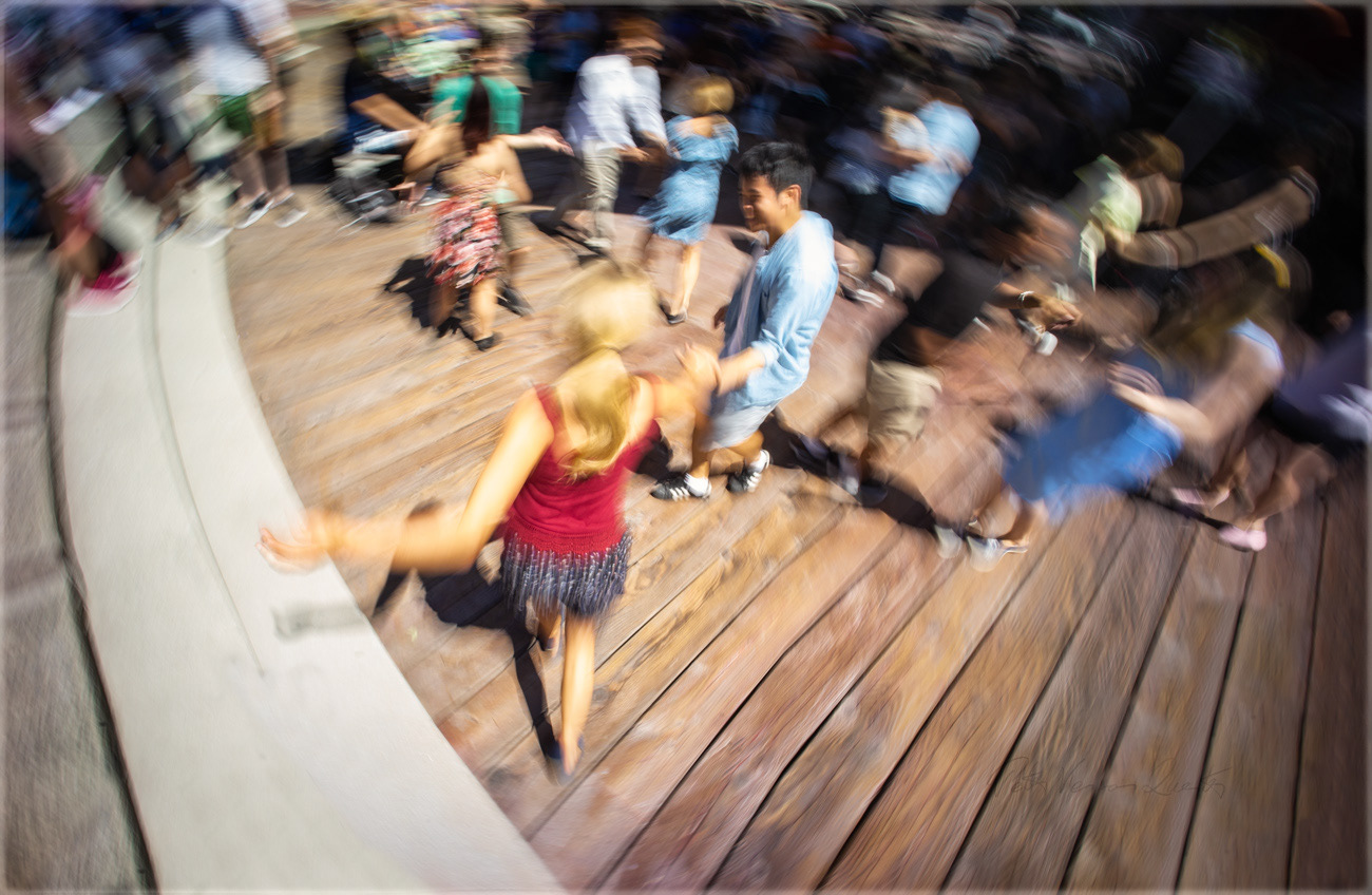 Public dance PH2714a Vibrant -676PH1998b folio life is a blur Granville st walkway PH1998b sfx 18x18@360 sc U 2022 Apr 25 -9900-03.jpg