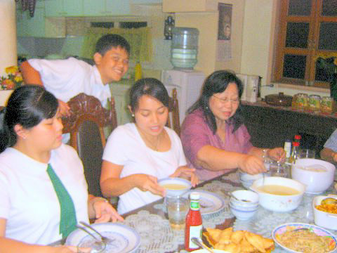 Oblivious of the camera basta hungry