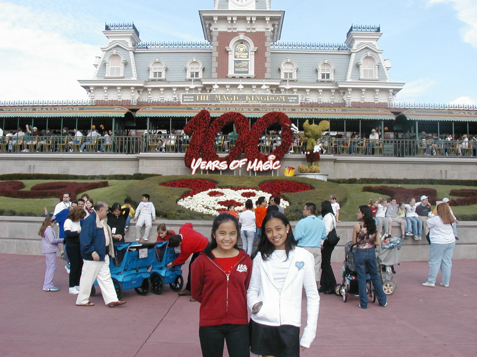 OLYMPUS DIGITAL CAMERA