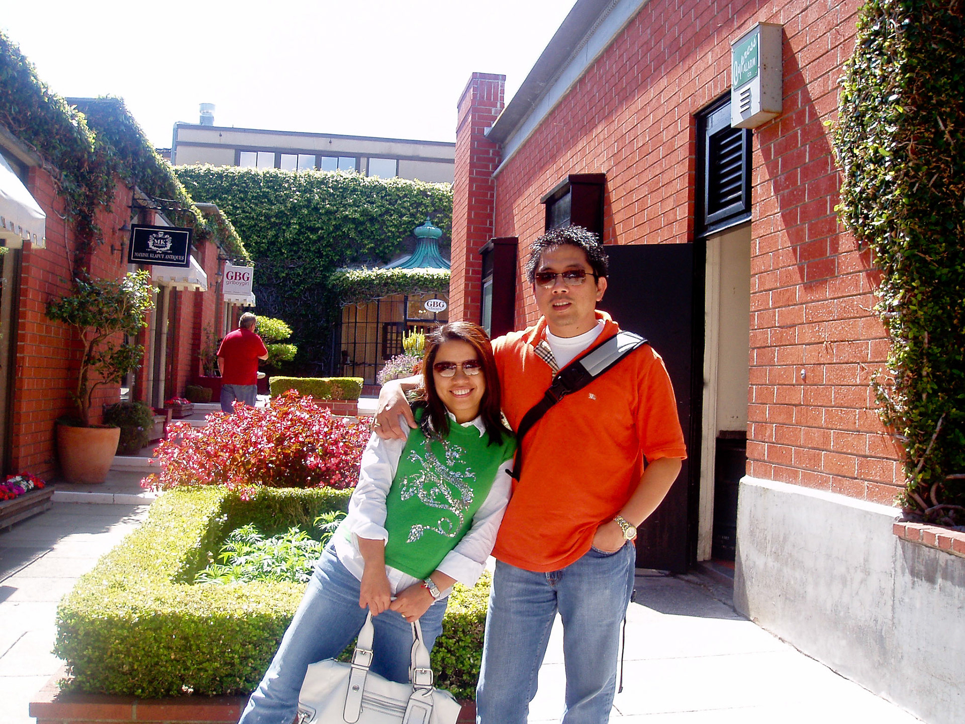 OLYMPUS DIGITAL CAMERA