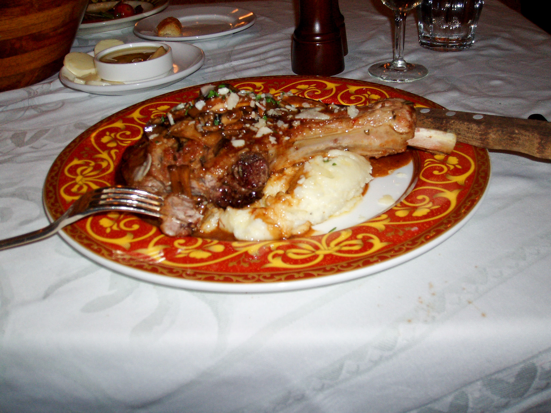 OLYMPUS DIGITAL CAMERA