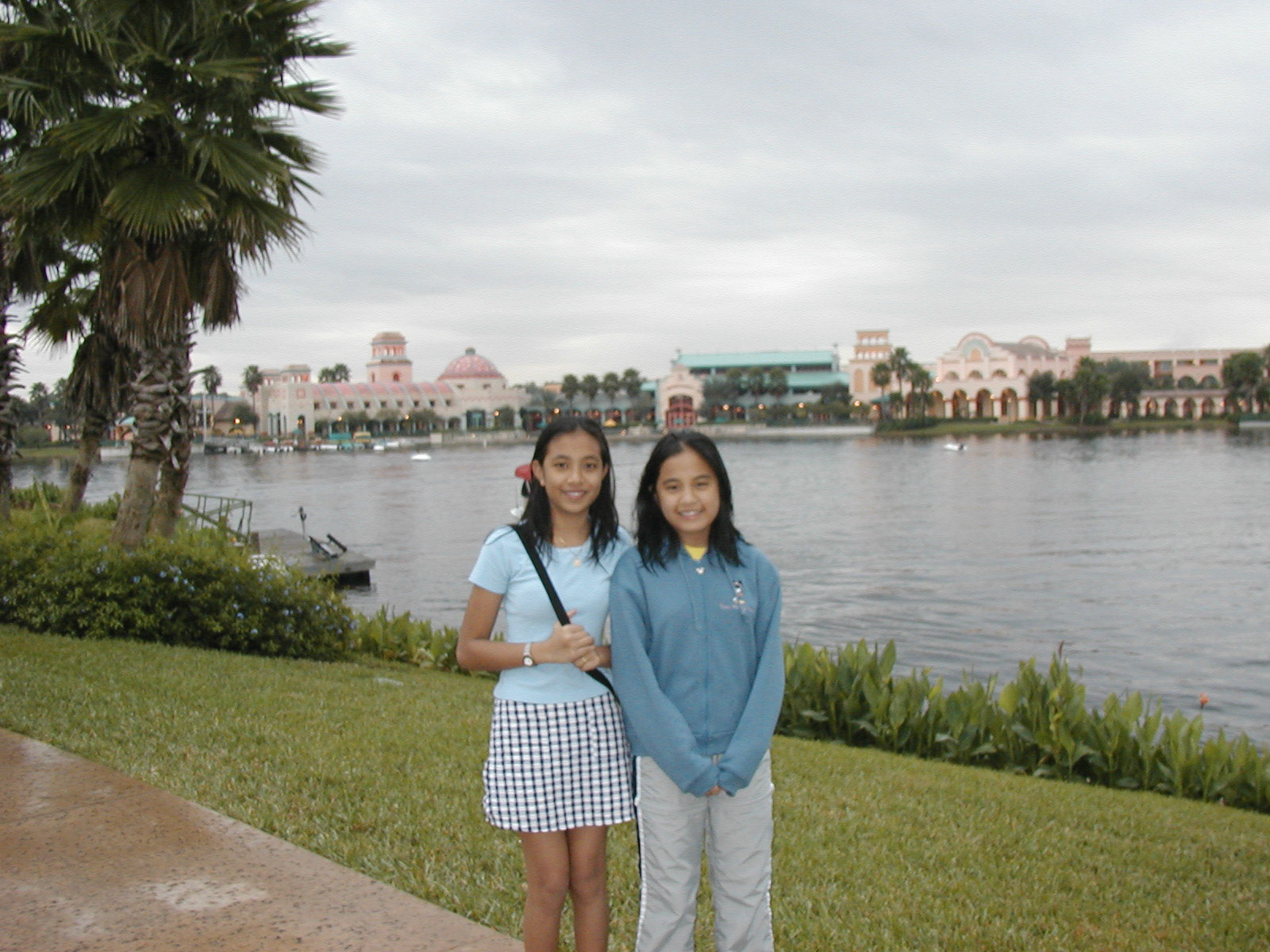 OLYMPUS DIGITAL CAMERA