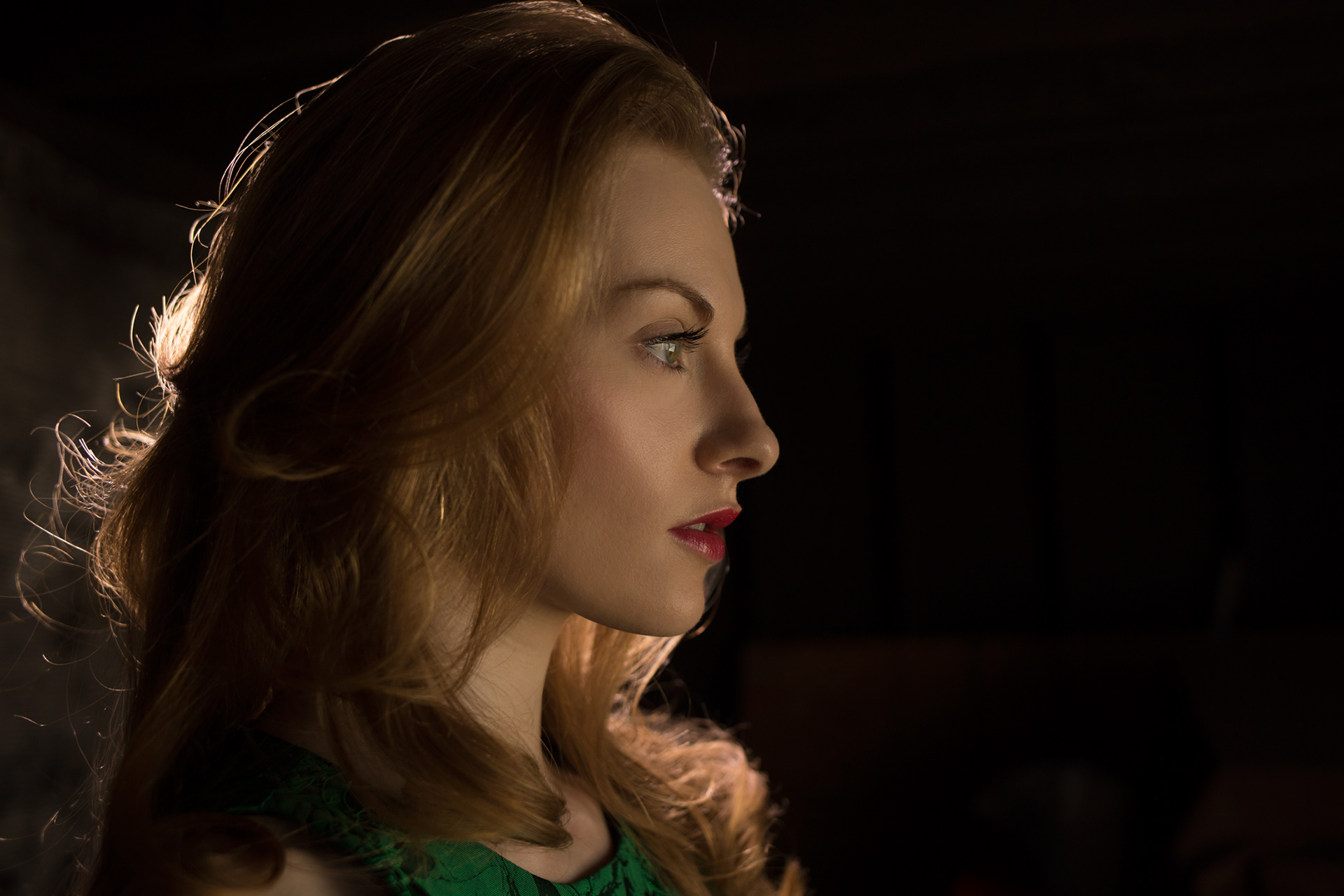 Sarah Jane Kelly, Australian actress. 