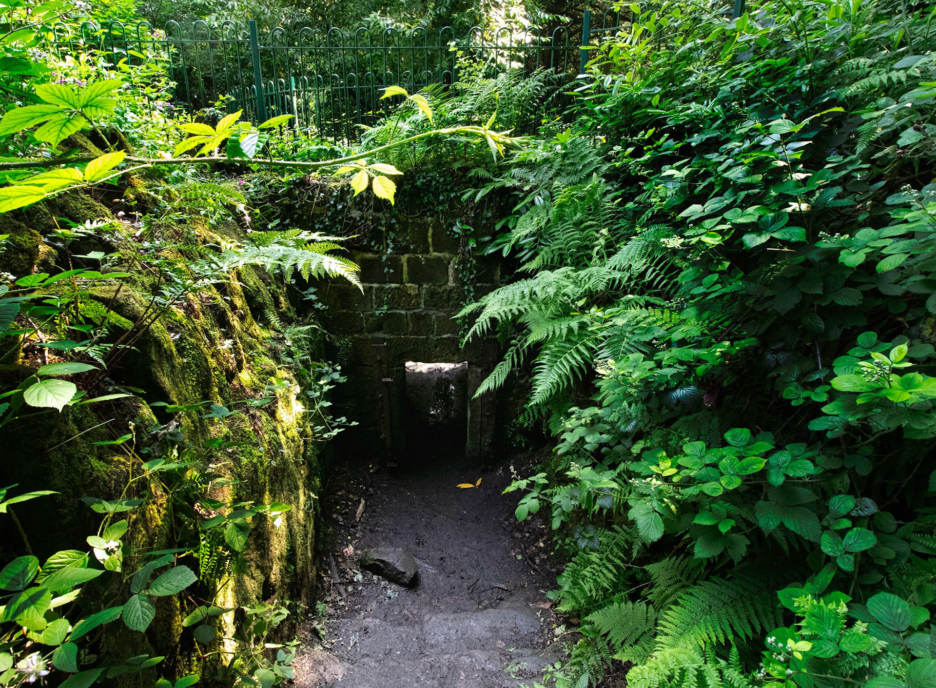 Entrance to Bear Pit