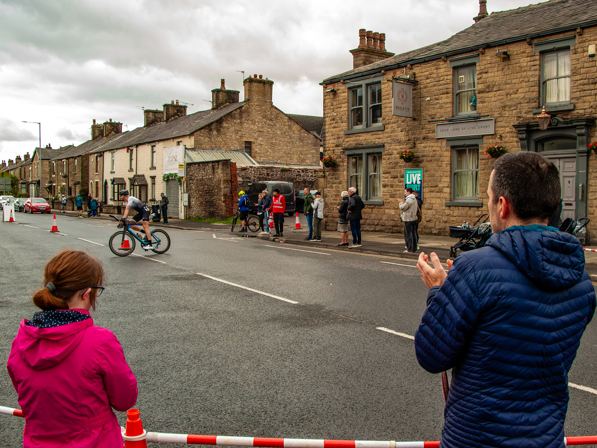 OLYMPUS DIGITAL CAMERA