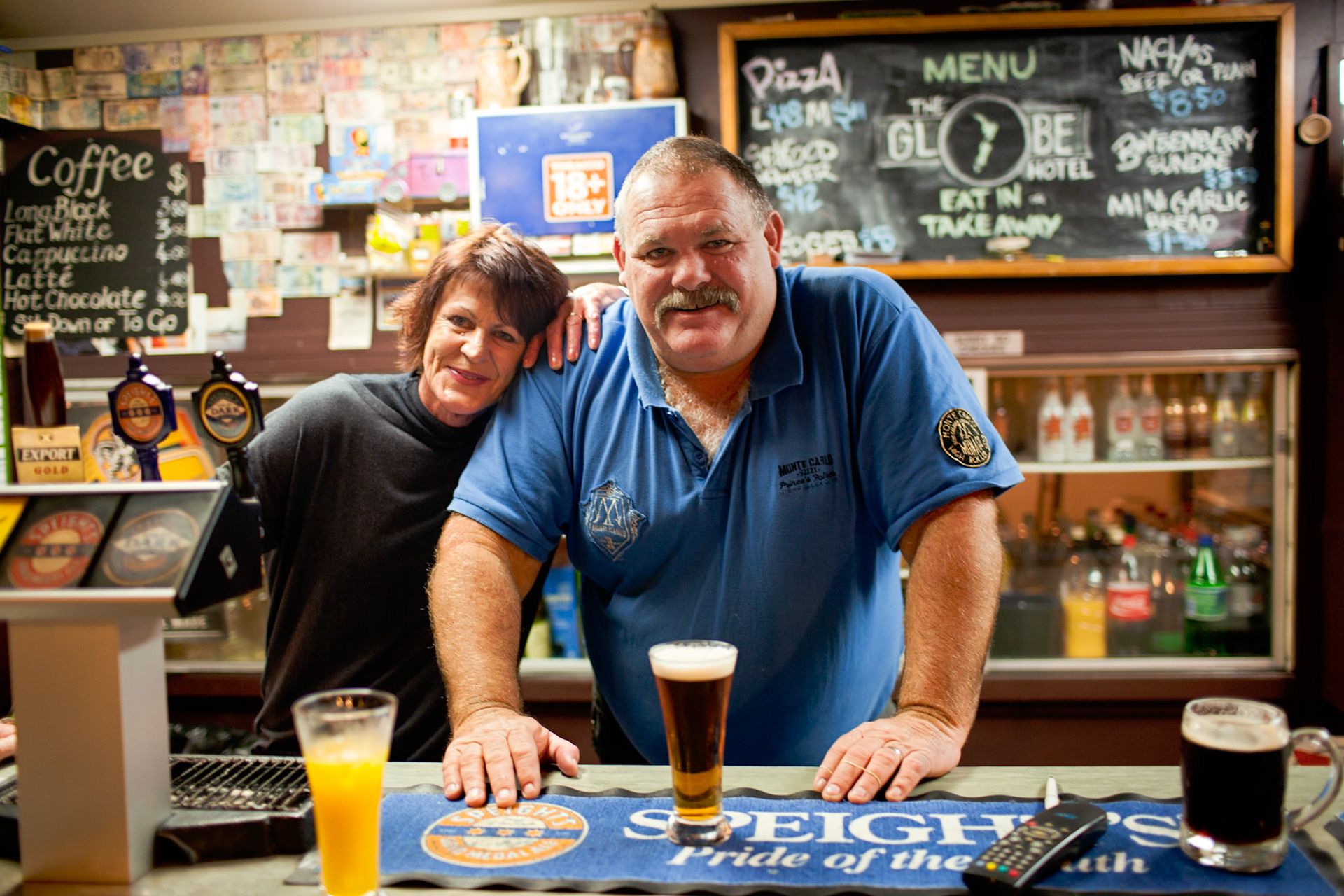 Bruce and Joy, Globe Hotel Riverton 2010