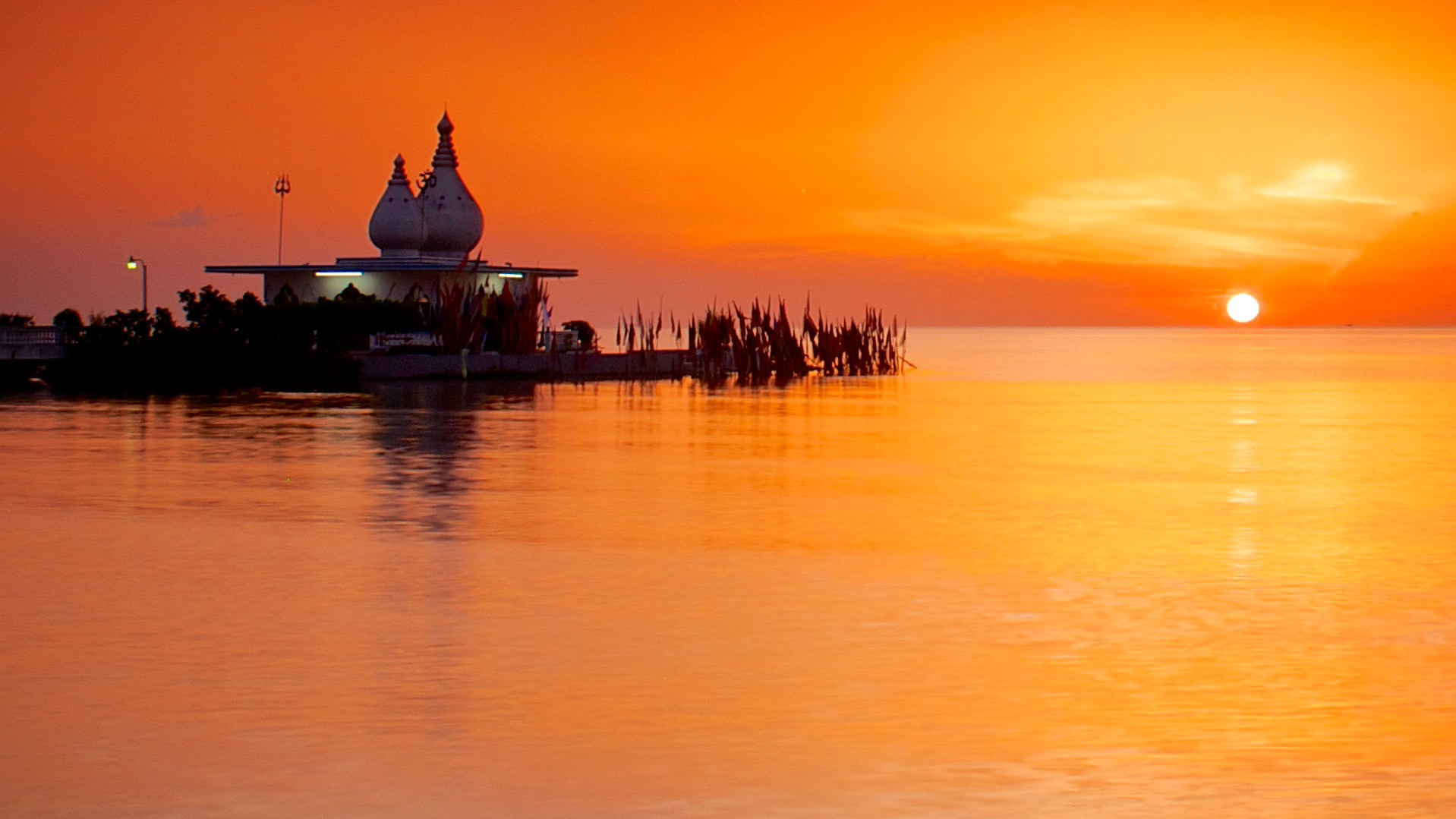 2013-09 Trinidad & Tobago 36: Sewdass Sadhu Shiv Mandir at sunset, Waterloo